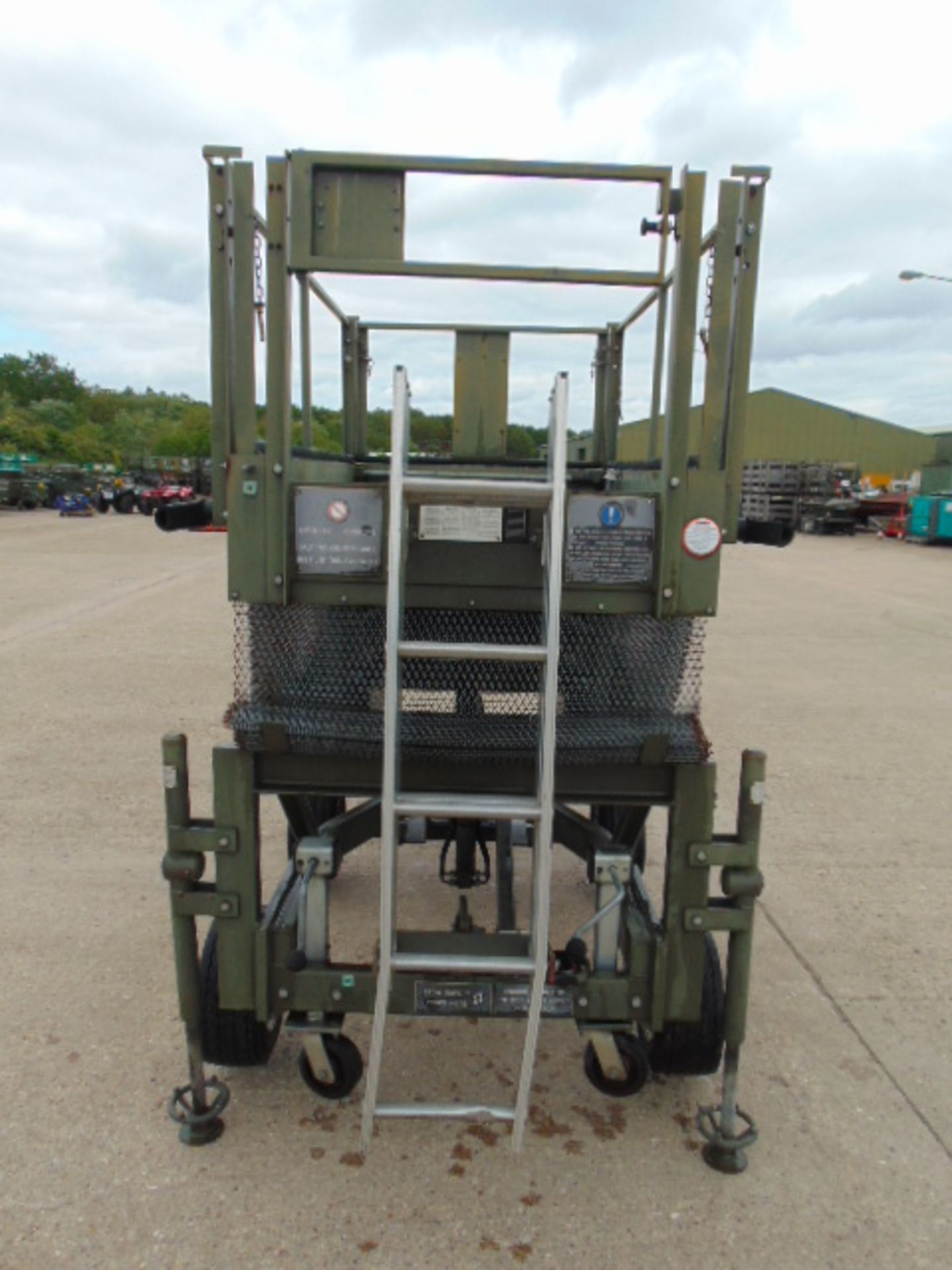 UK Lift 4m Mobile Hydraulic Work Platform - Image 6 of 15