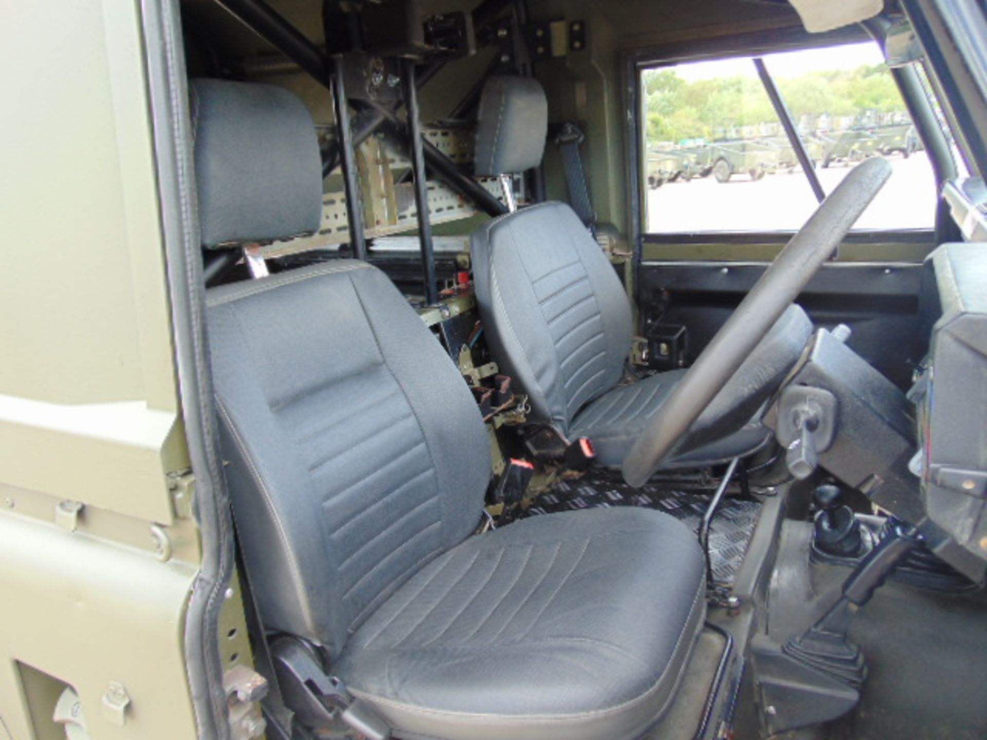 Military Specification Land Rover Wolf 90 Hard Top - Bild 11 aus 24