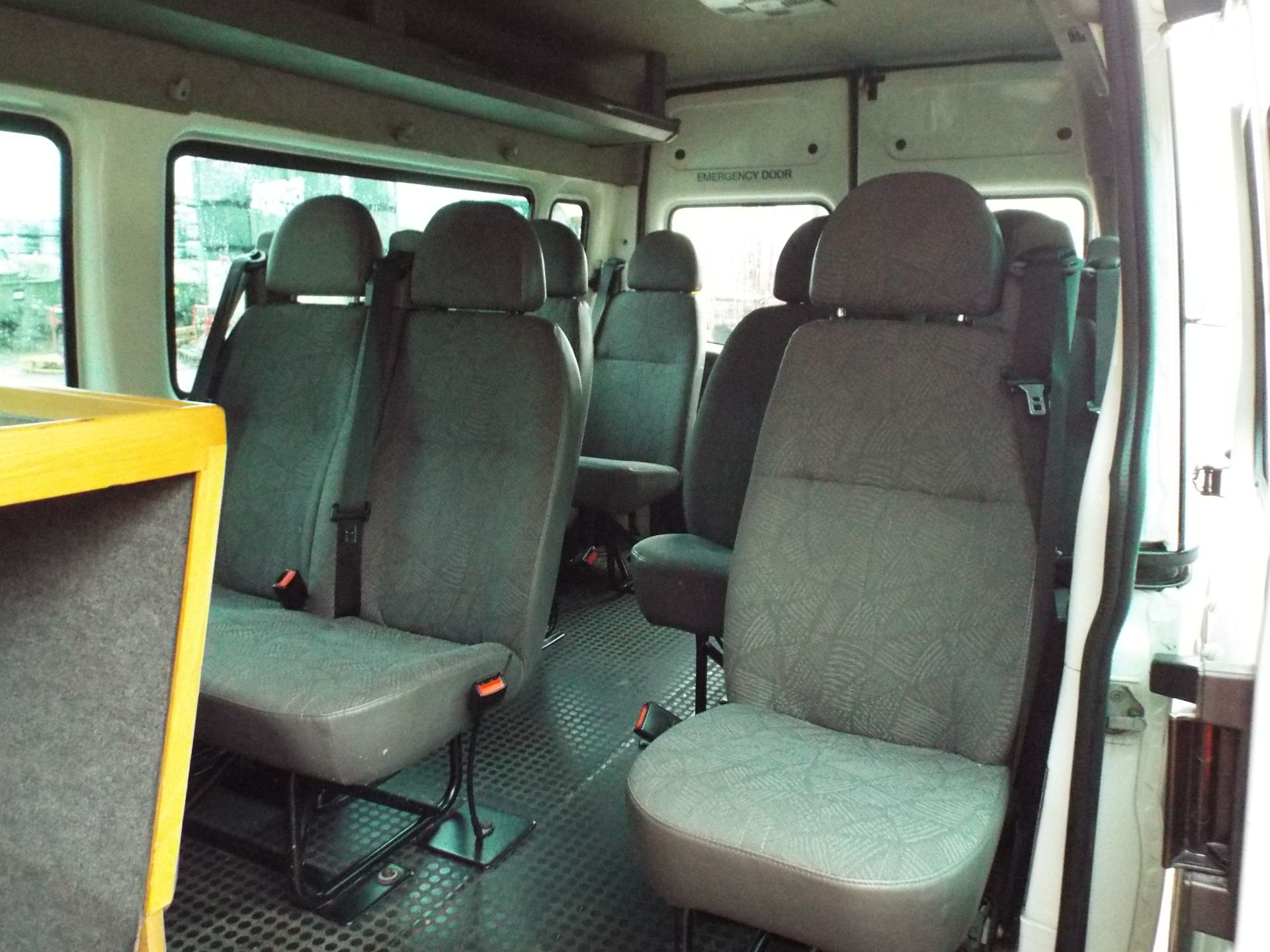 Ford Transit 11 Seat Minibus - Image 14 of 20
