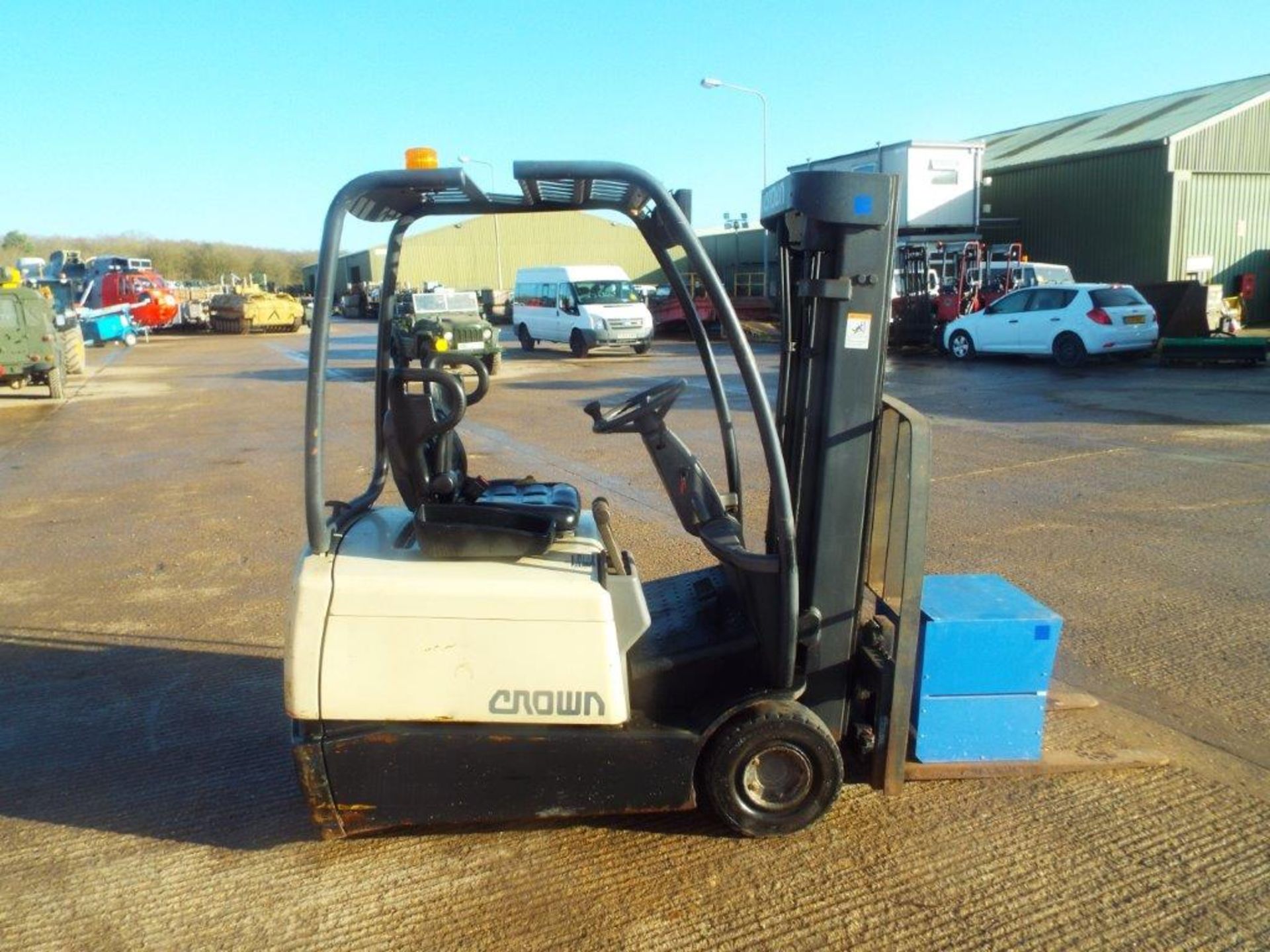 Crown SC30 OPT2 Electric Forklift - Image 8 of 23