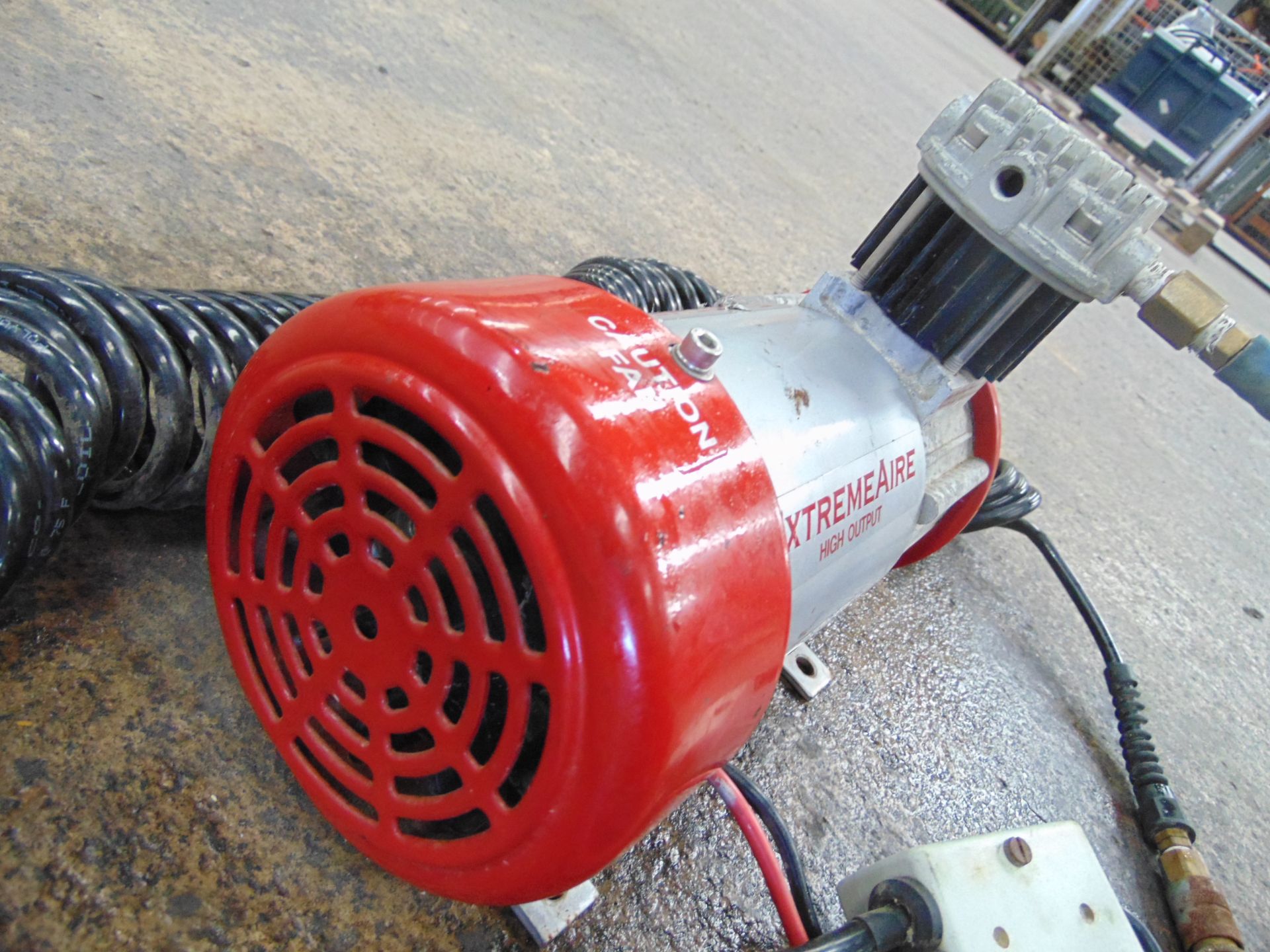 Extremeaire 12V Air Compressor - Image 2 of 6