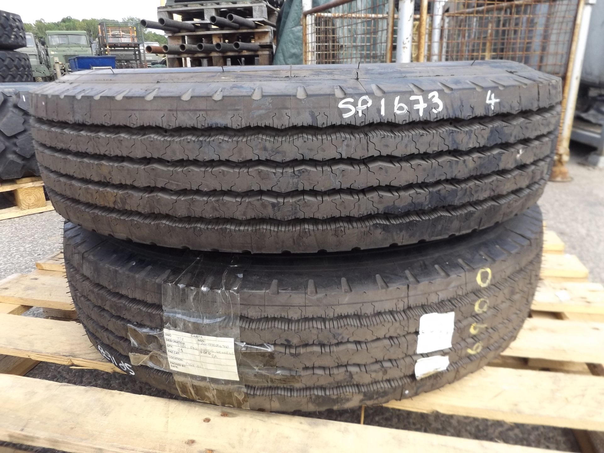 2 x Michelin XZA 8.25 R16 Tyres - Image 4 of 5