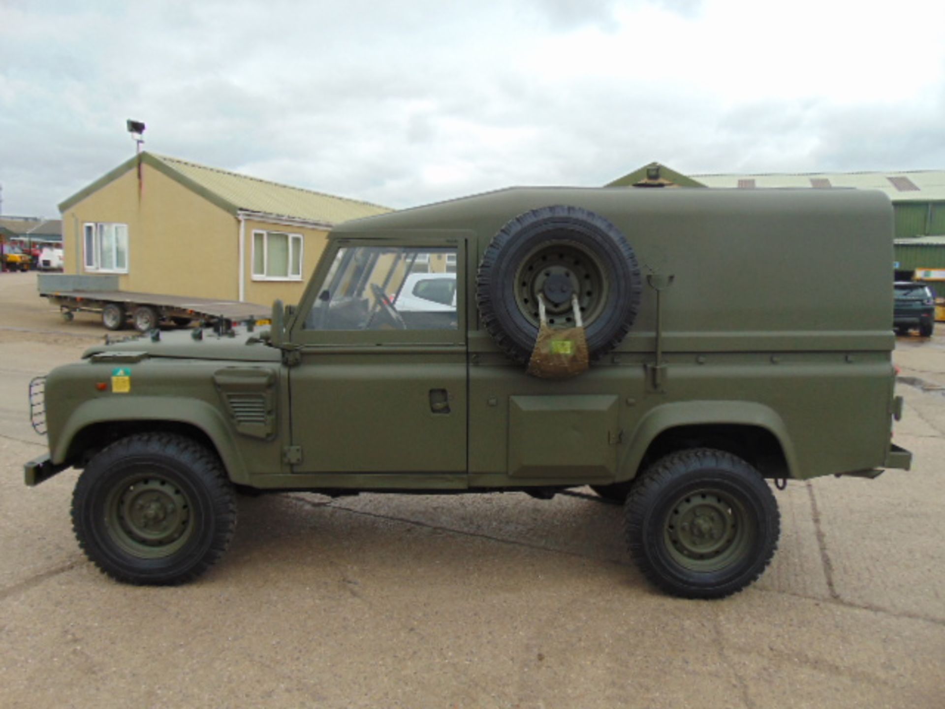 Military Specification Land Rover Wolf 110 Hard Top - Bild 4 aus 25