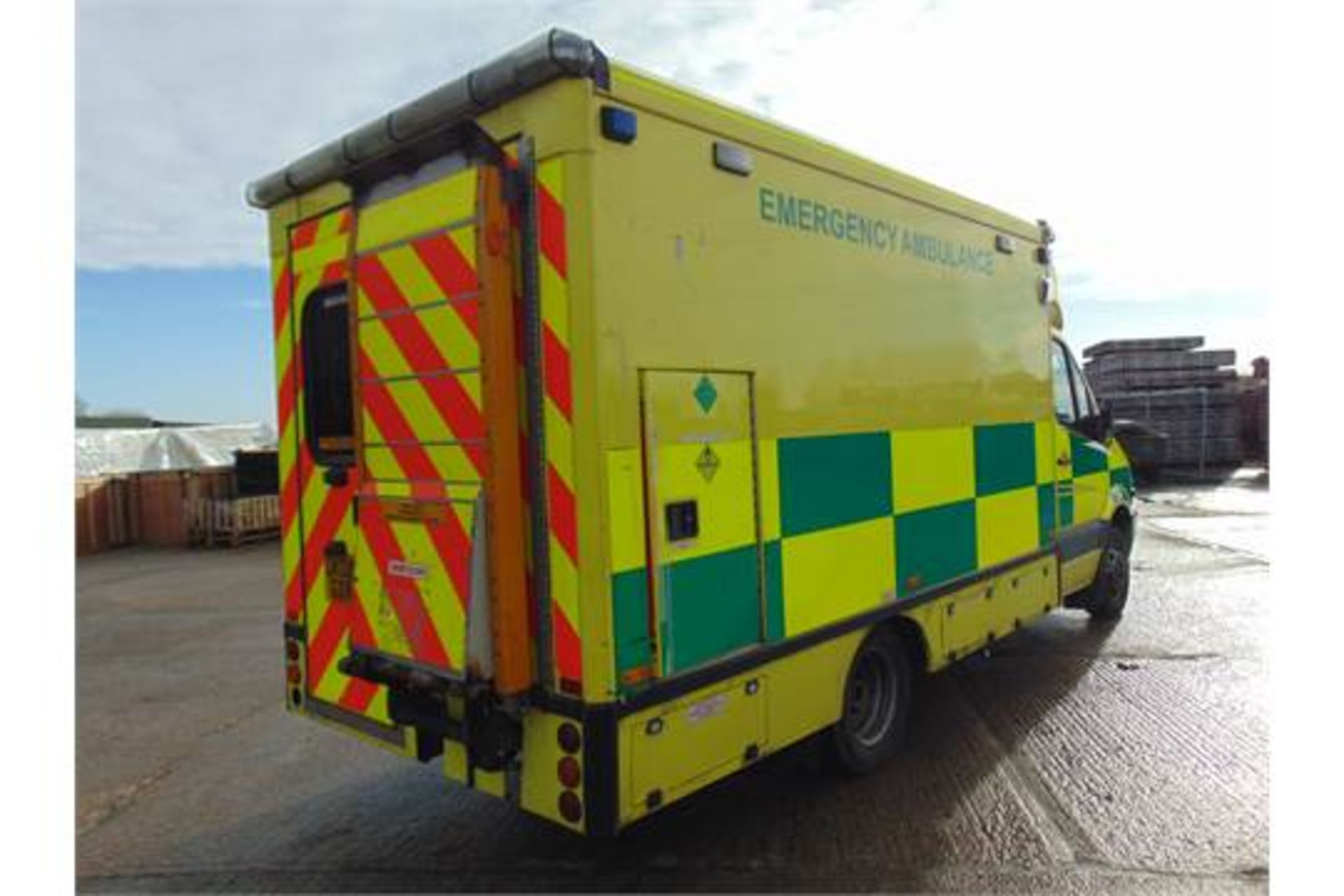 RHD Mercedes Sprinter 515 CDI Turbo Diesel Ambulance - Image 6 of 21