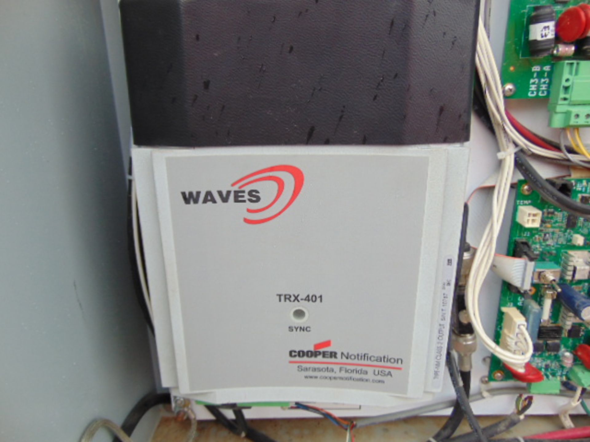 Cooper Notification Waves Mobile Speaker Array System - Image 7 of 18