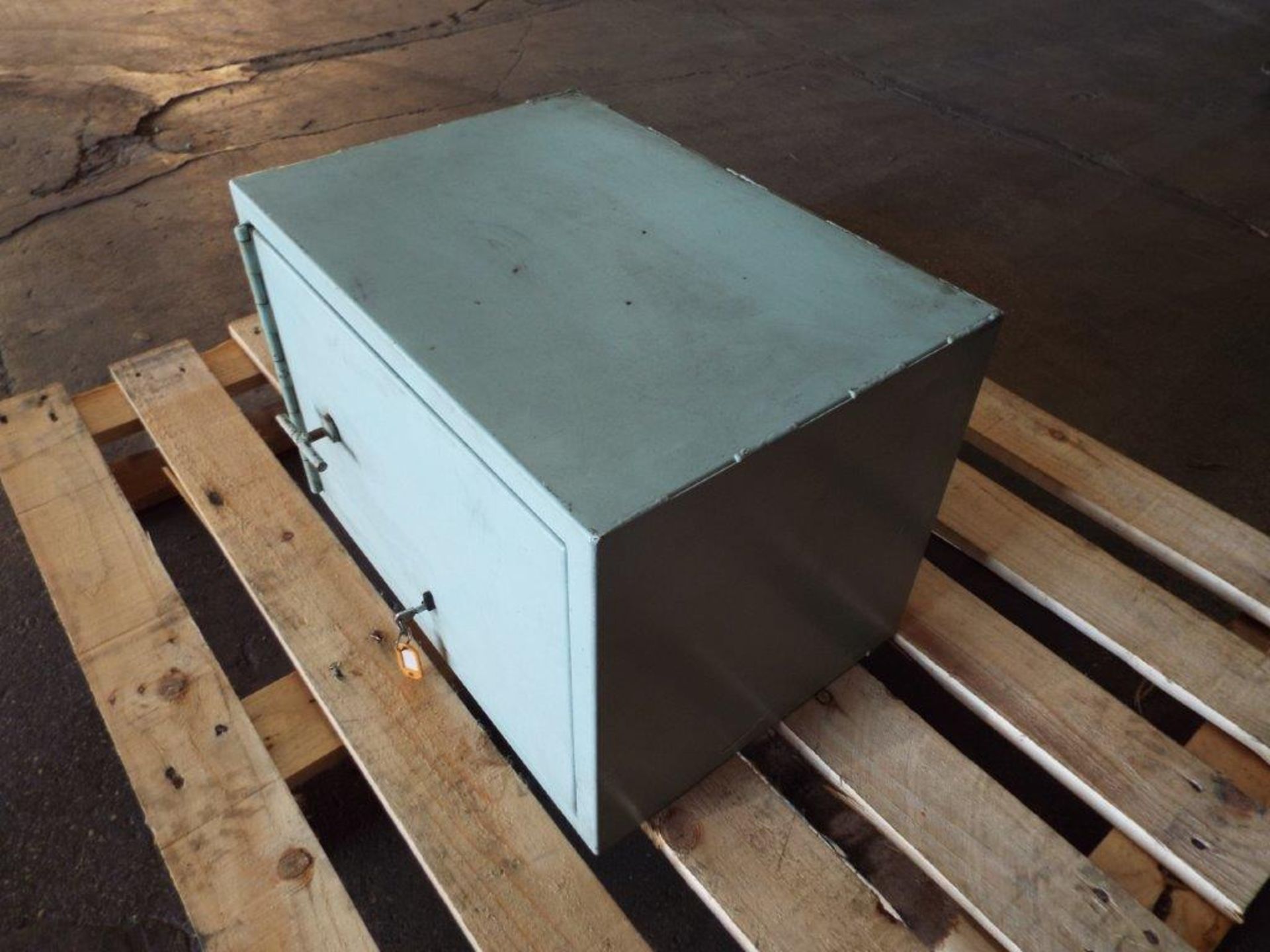 Lockable Safe Box - Image 3 of 7