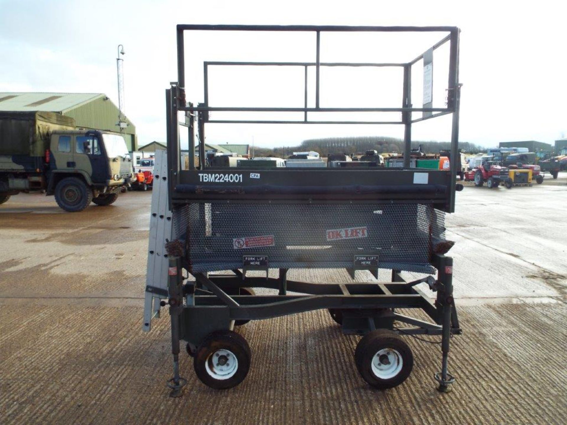 UK Lift 4m Mobile Hydraulic Work Platform - Image 6 of 16