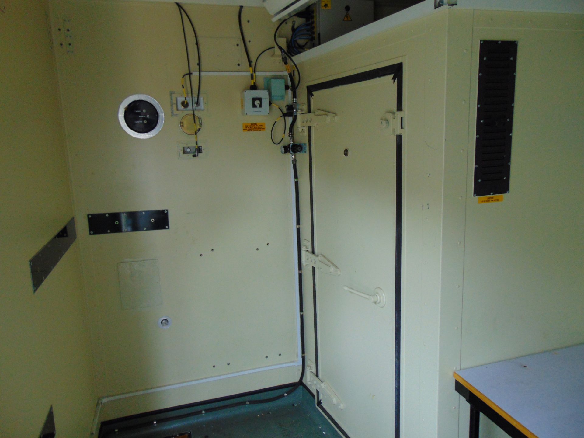 Demountable Workshop/Communications Cabin - Image 21 of 28