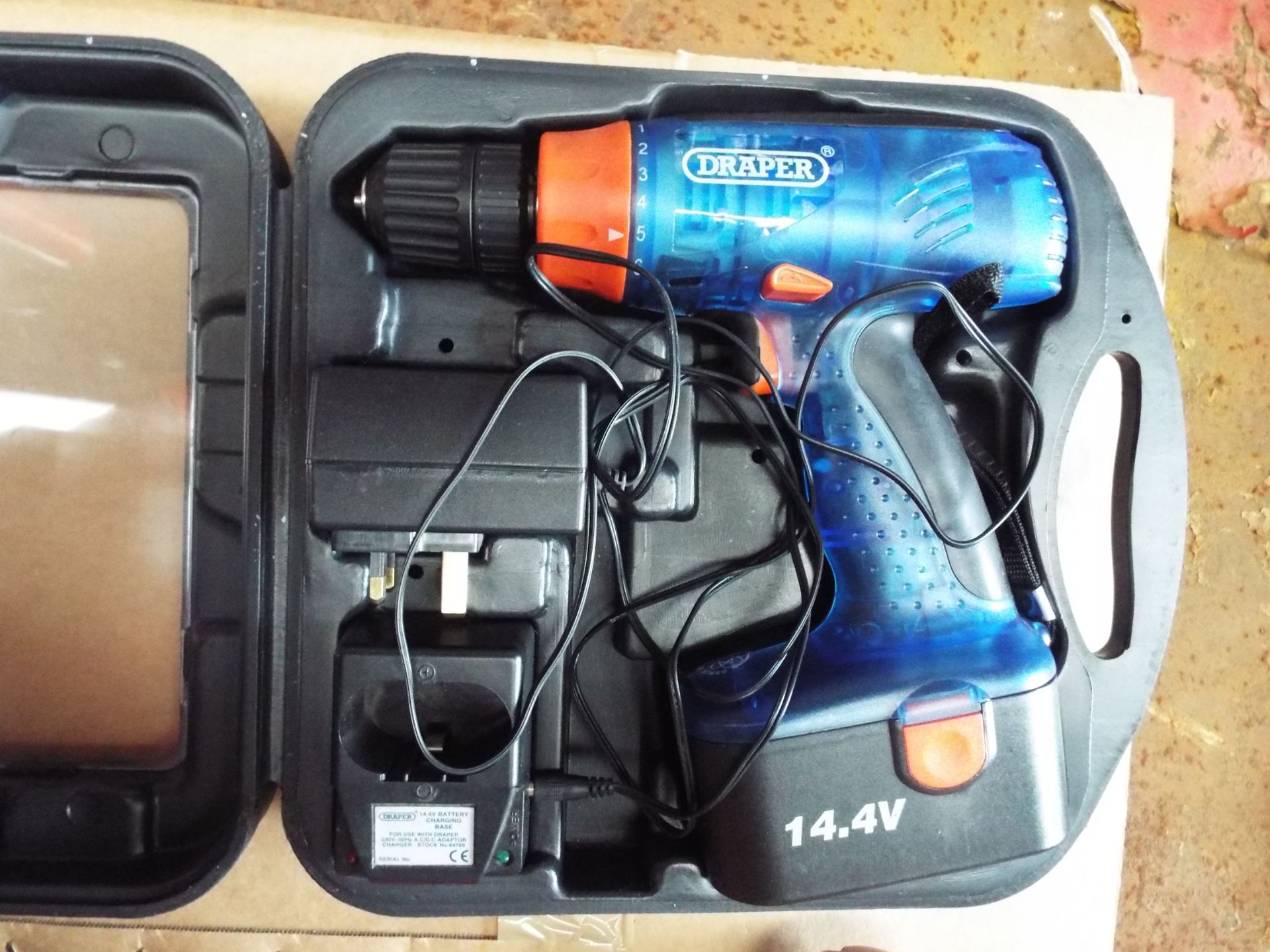 Mixed Stillage of Power Tools consisting of Drills, Batteries and Chargers - Image 2 of 7