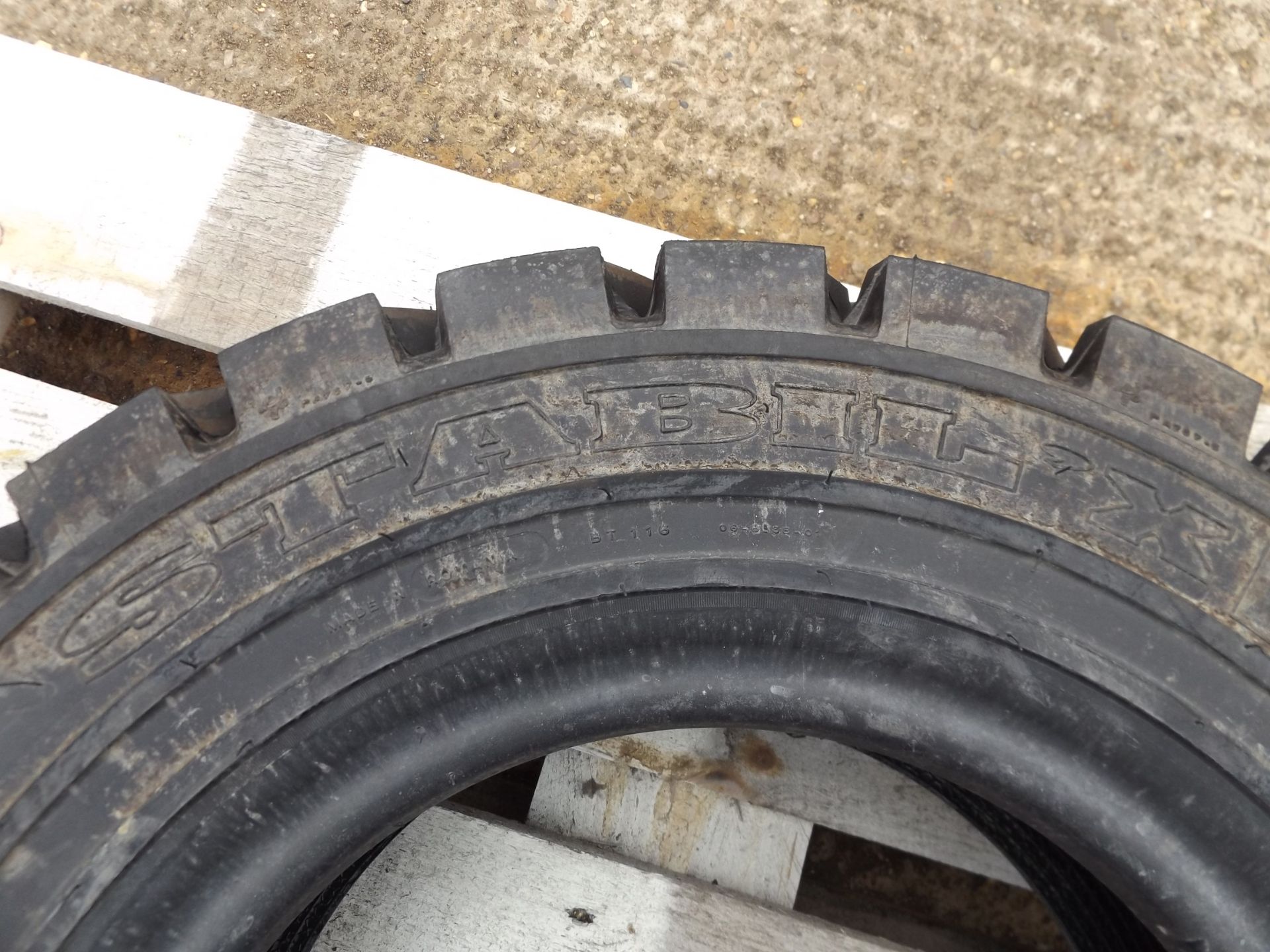 1 x Michelin Stabil'X XZM 7.00 R15 Tyre - Image 3 of 7