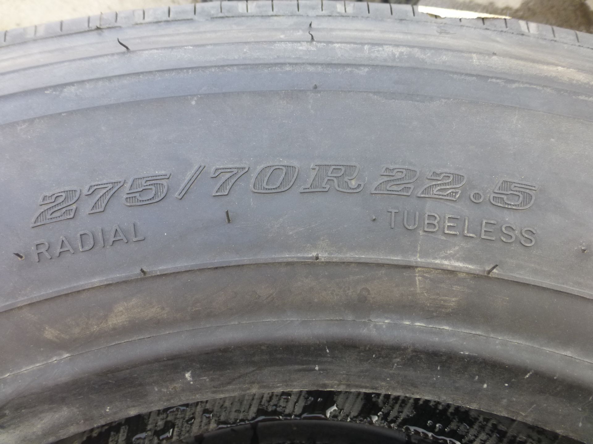 4 x Dunlop SP351 275/70R 22.5 Tyres - Image 6 of 6