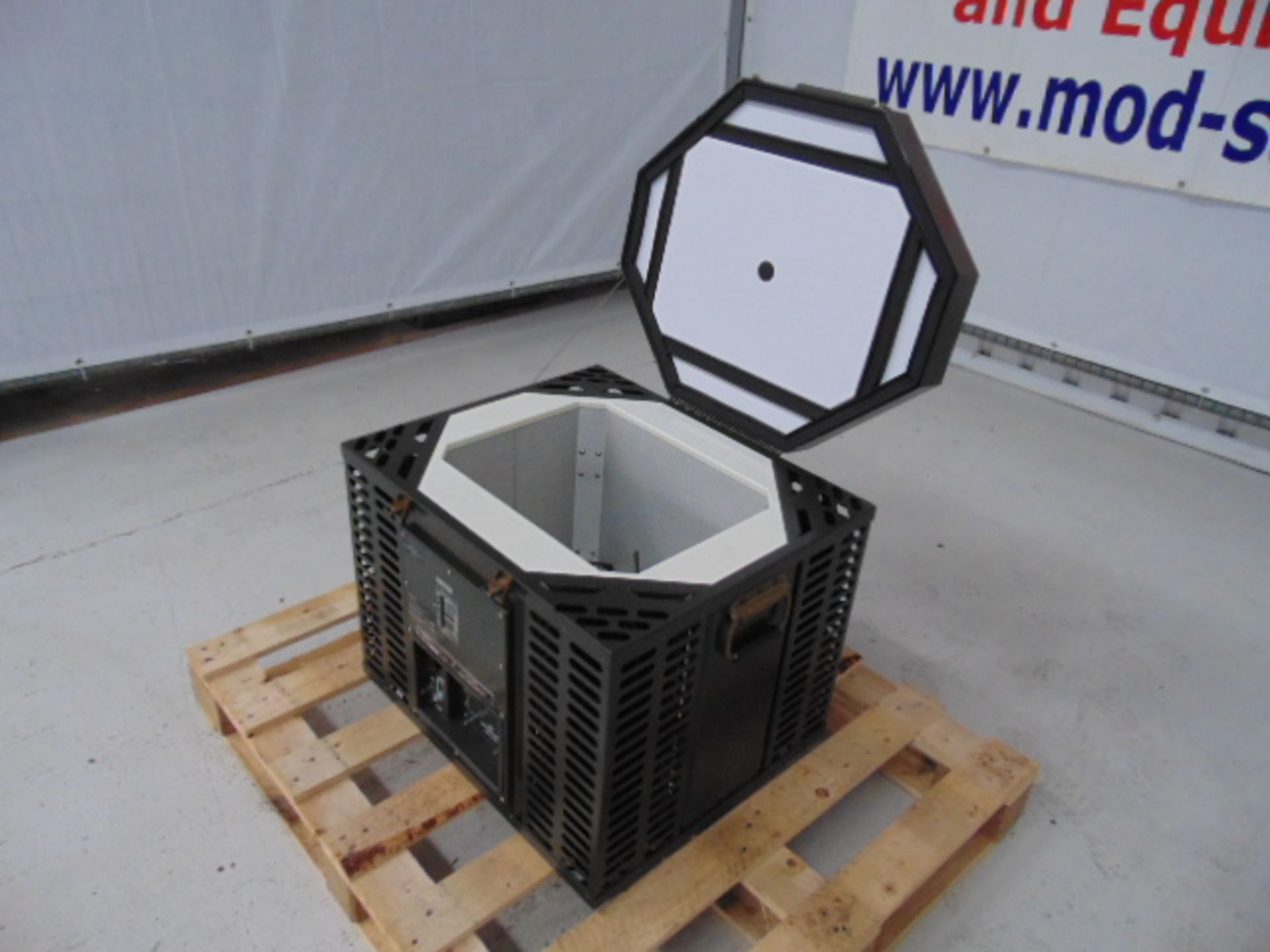 Thermopol M-50BT Refrigerator / Cooler - Image 14 of 16