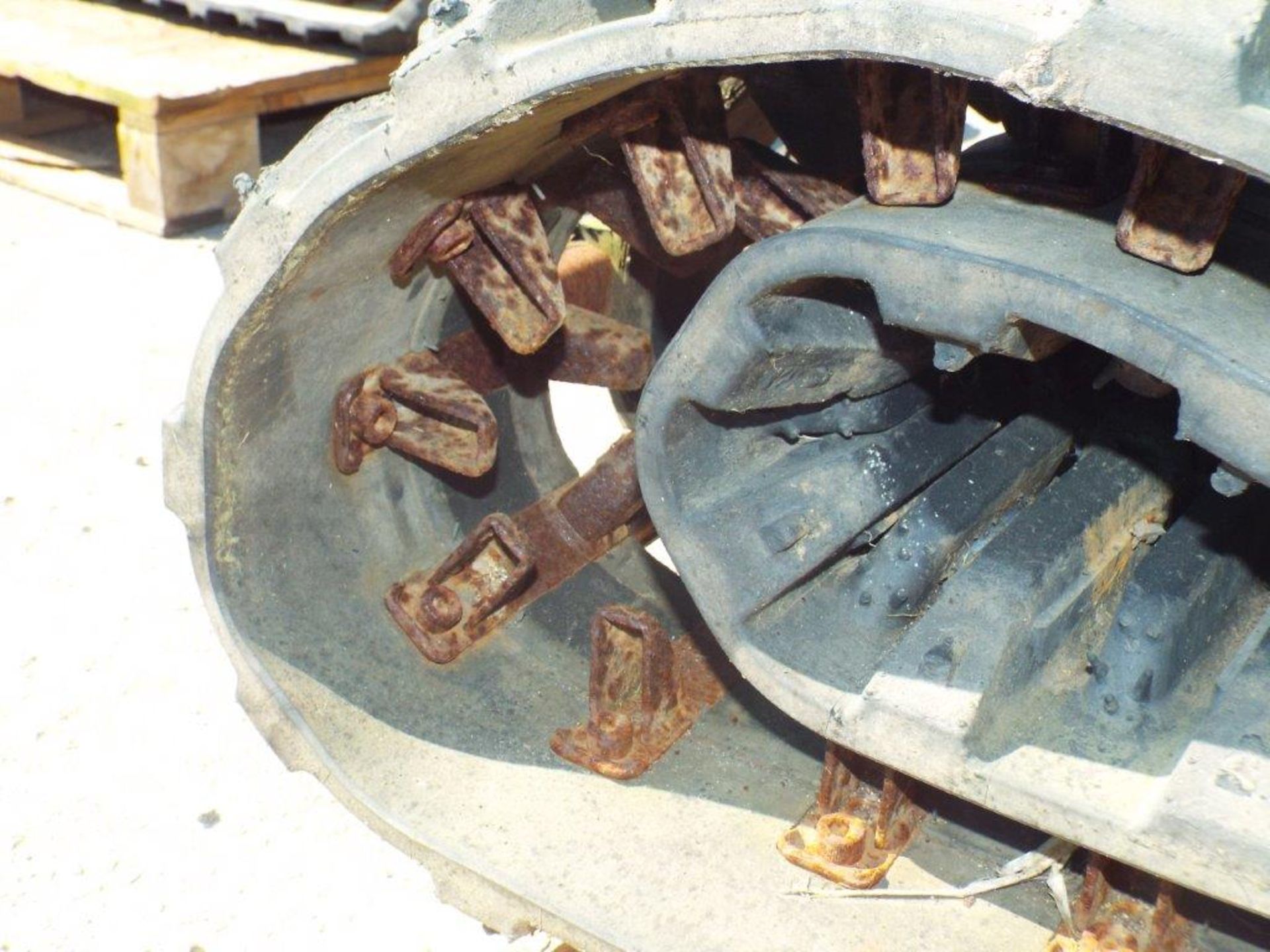 Hagglunds BV206 Track - Image 3 of 4