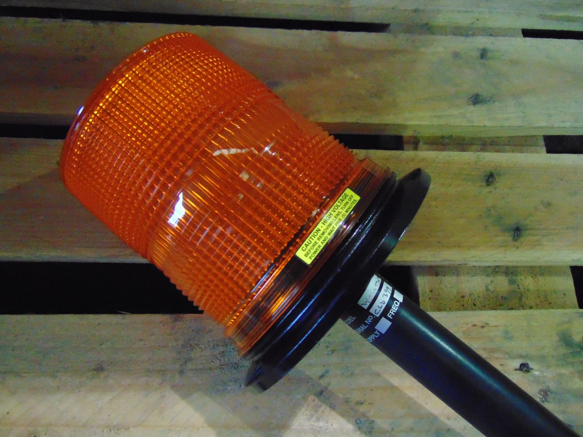 Unissued Pole Mounted Amber Flashing Beacon Assy - Image 2 of 5