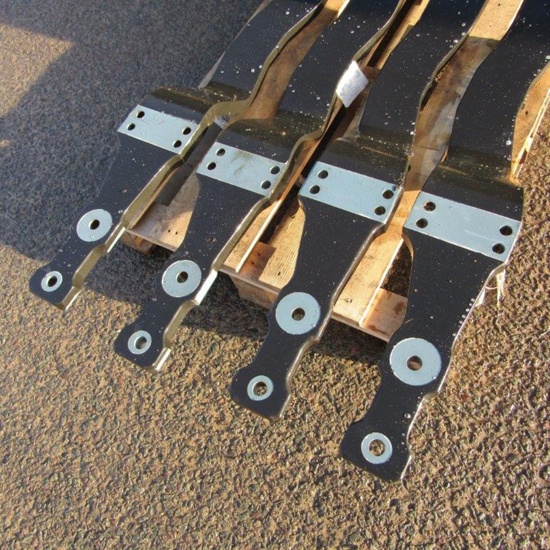 4 x Unissued Hagglunds Leaf Springs - Image 2 of 6