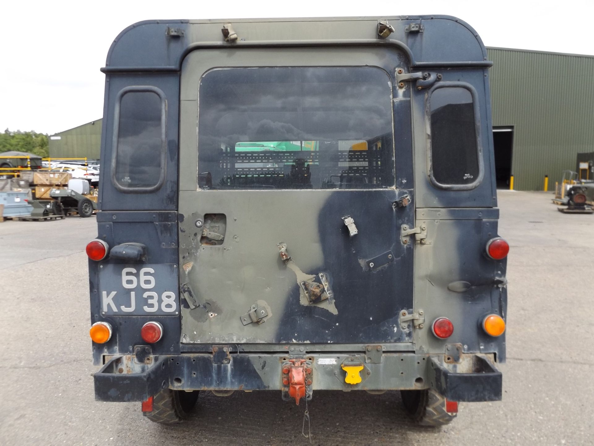 Land Rover 110 Hard Top - Bild 7 aus 19