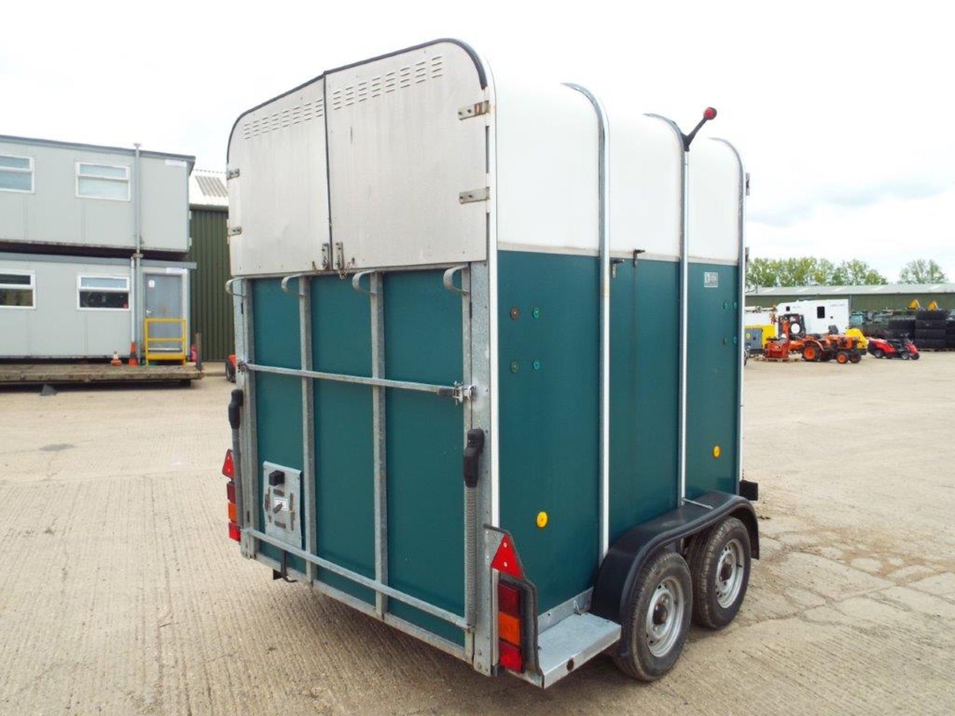 Ifor Williams Twin Axle 2 Horse Trailer - Image 10 of 25