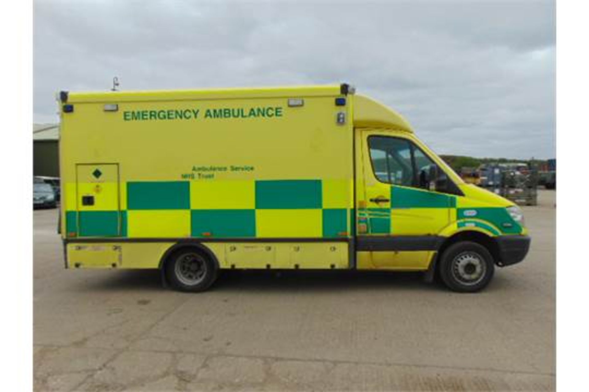 Mercedes Sprinter 515 CDI Turbo diesel ambulance - Image 5 of 19