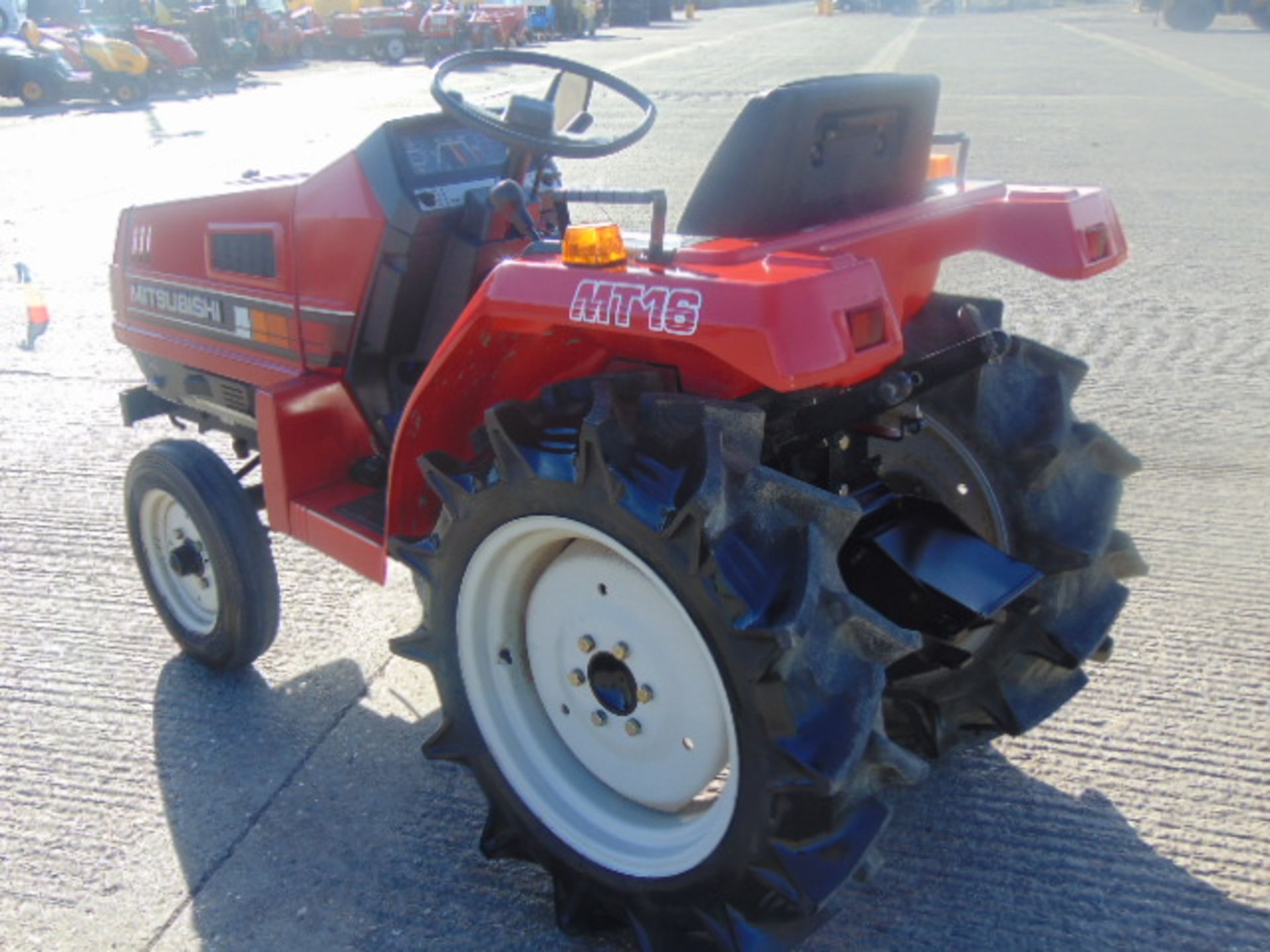 Mitsubishi MT16 Compact Tractor 400 hours only - Bild 5 aus 18