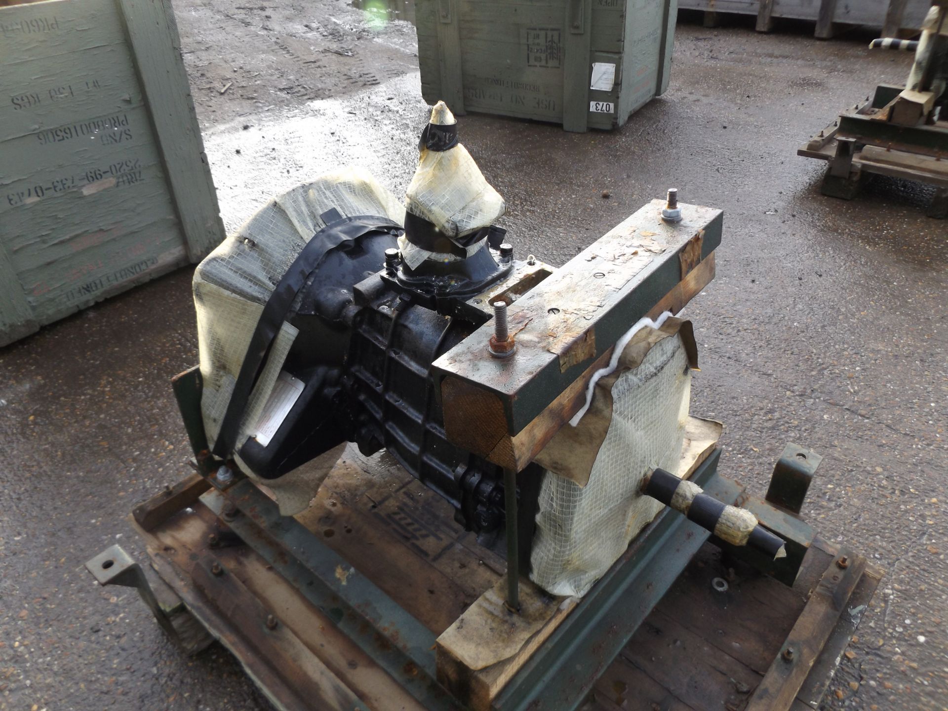 A1 Reconditioned Land Rover  LT77 Gearbox - Image 2 of 7