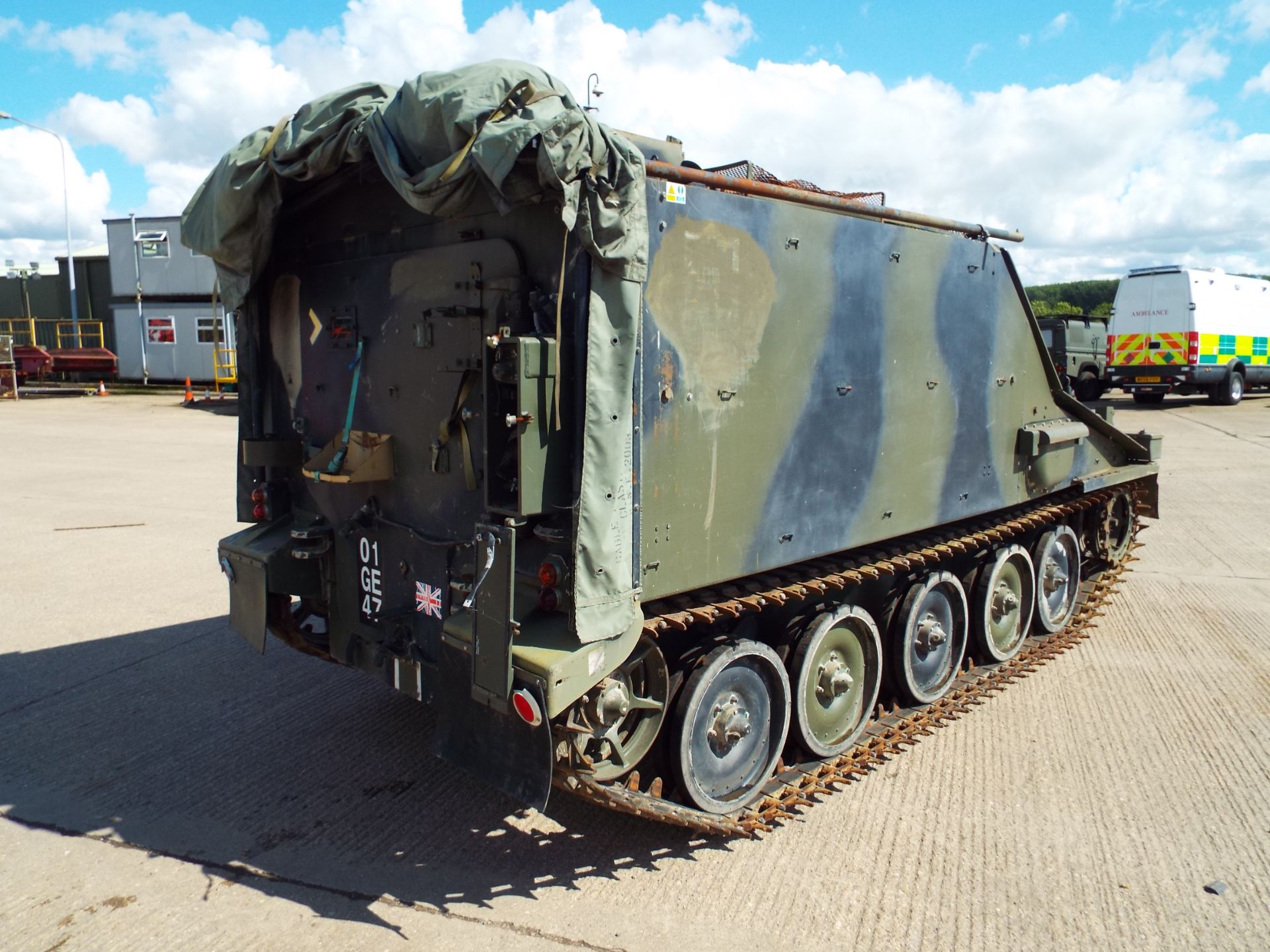 CVRT (Combat Vehicle Reconnaissance Tracked) FV105 Sultan Armoured Personnel Carrier - Bild 7 aus 29