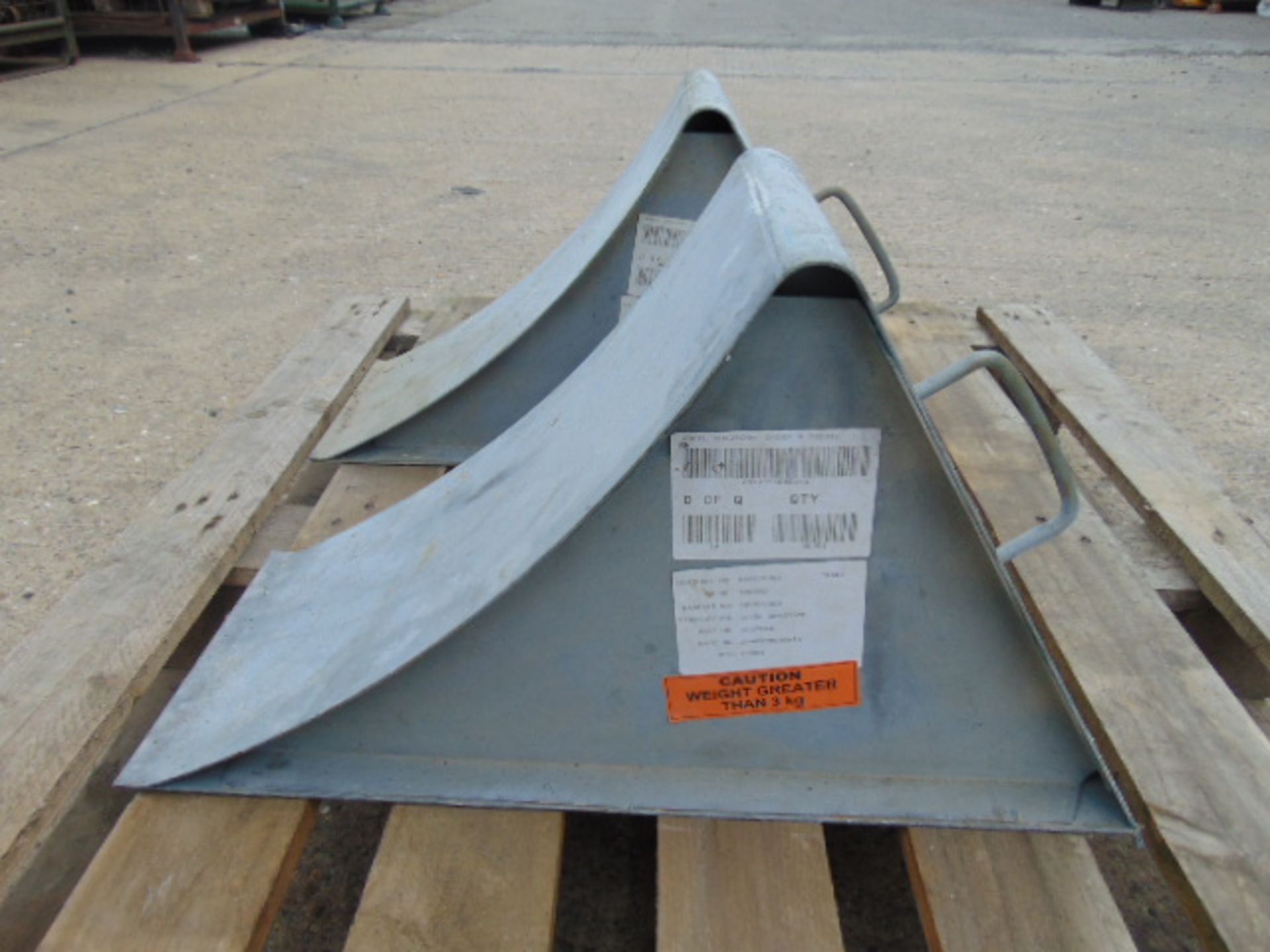 2 x Large Heavy Duty Steel Wheel Chocks - Image 2 of 5