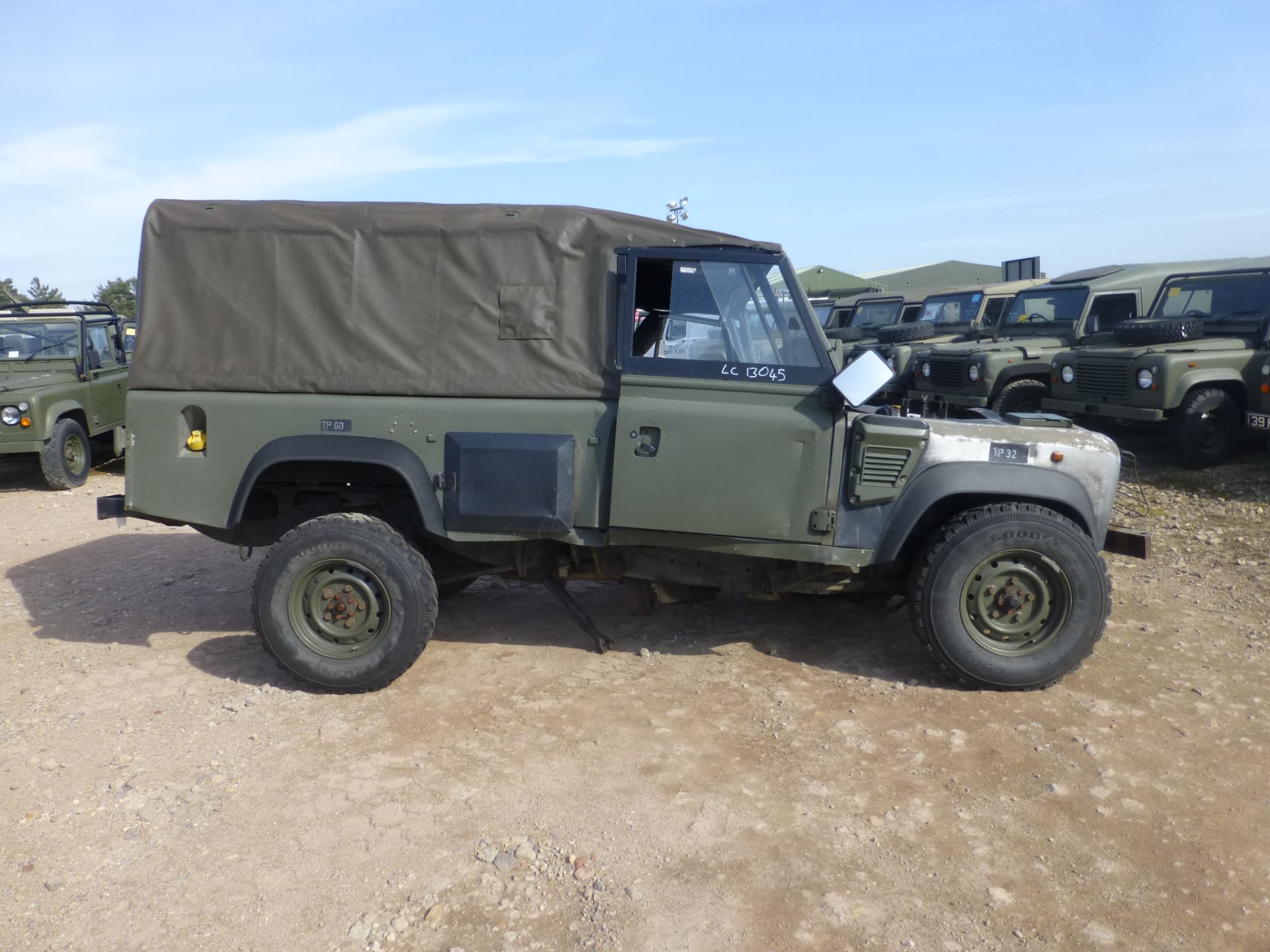 Land Rover Wolf 110 Soft Top suitable for spares or repairs - Image 5 of 12