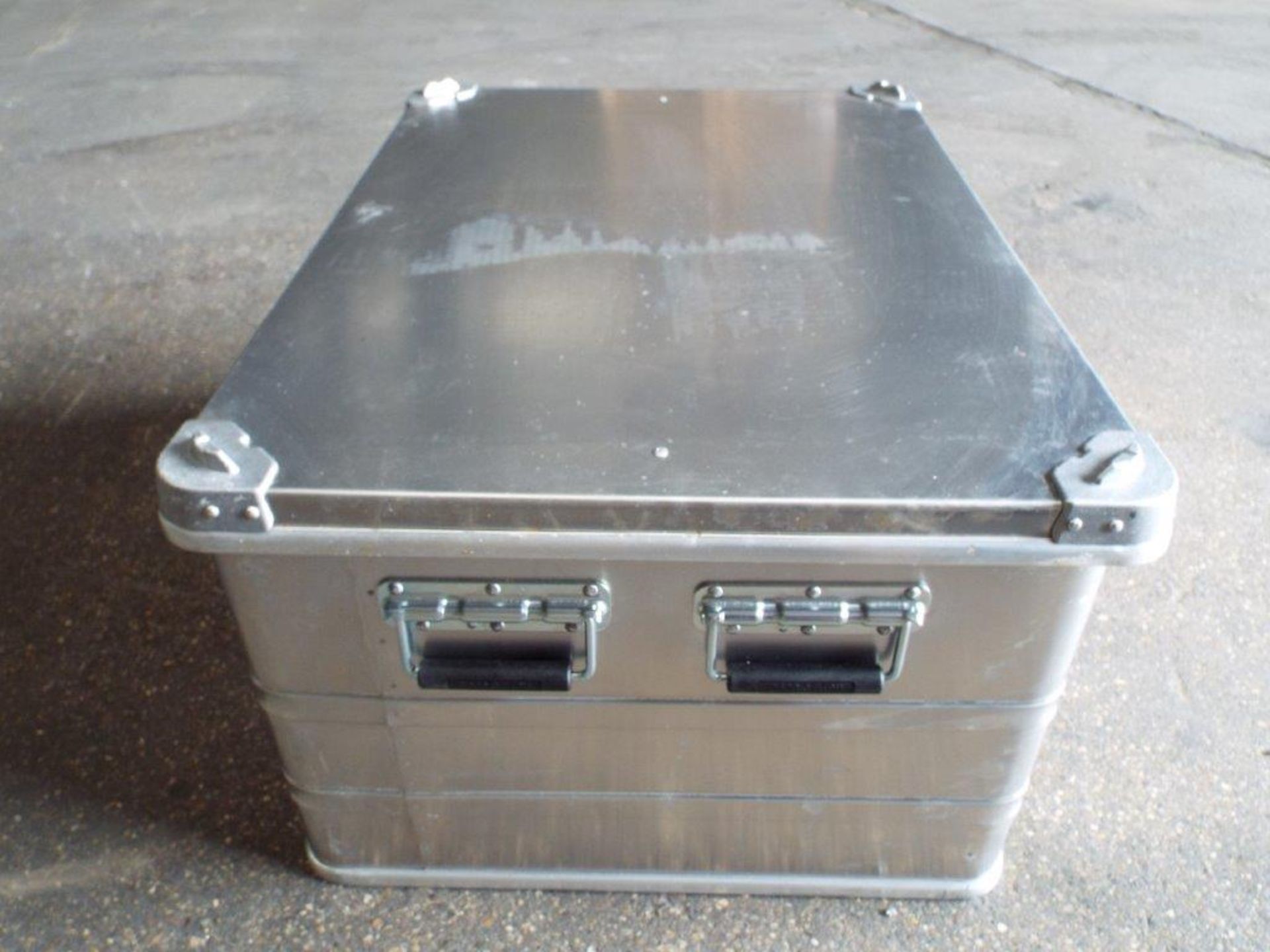 Unissued Heavy Duty Aluminium Stacking Case - Image 3 of 5