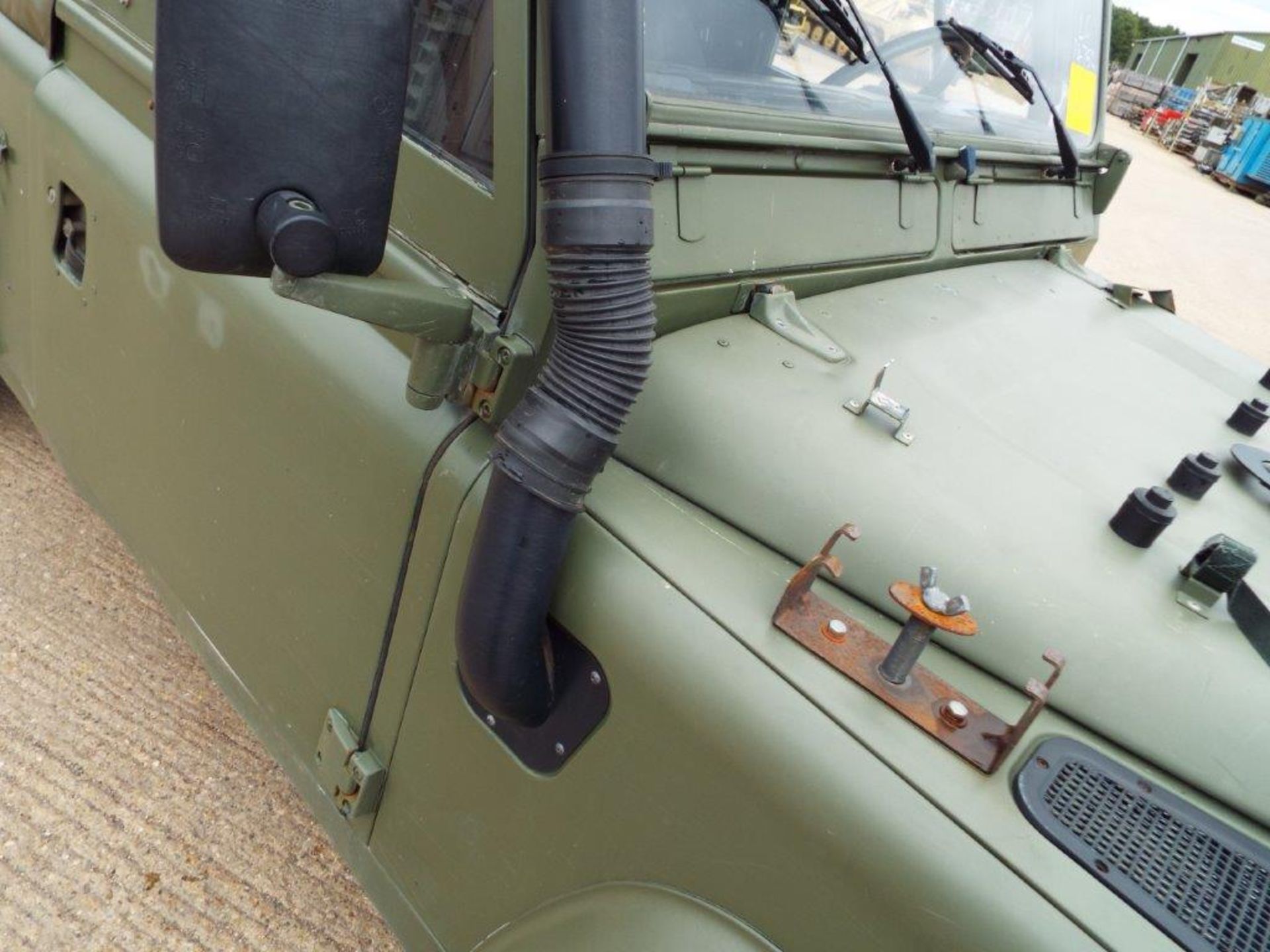 Military Specification LHD Land Rover Wolf 110 Soft Top - Bild 20 aus 26