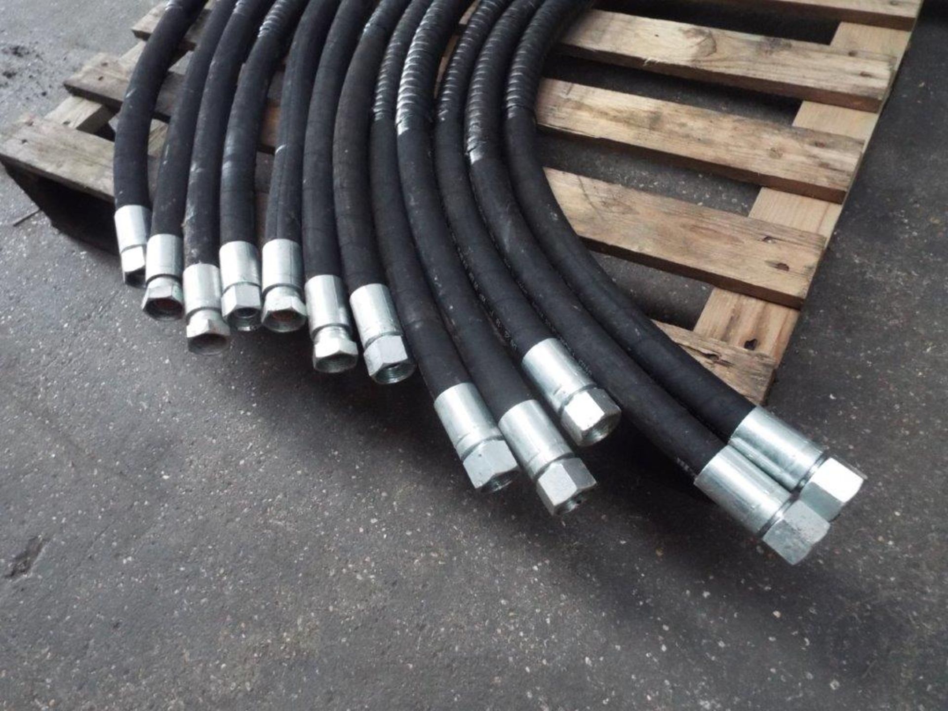 12 x 1" Hydraulic Hoses - Image 3 of 5