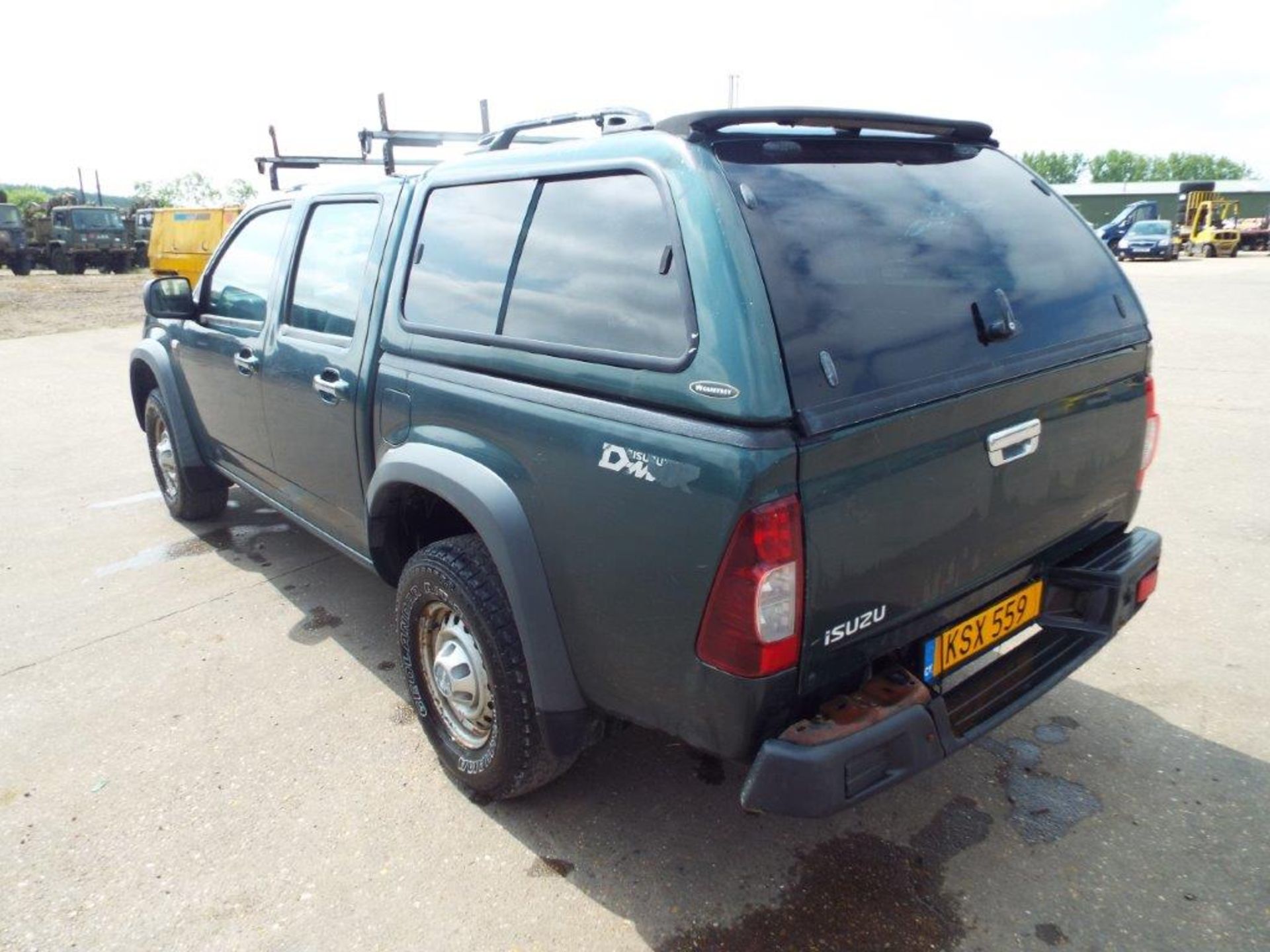 Isuzu D-Max Double Cab 2.5 Diesel 4 x 4 Pickup - Image 5 of 19