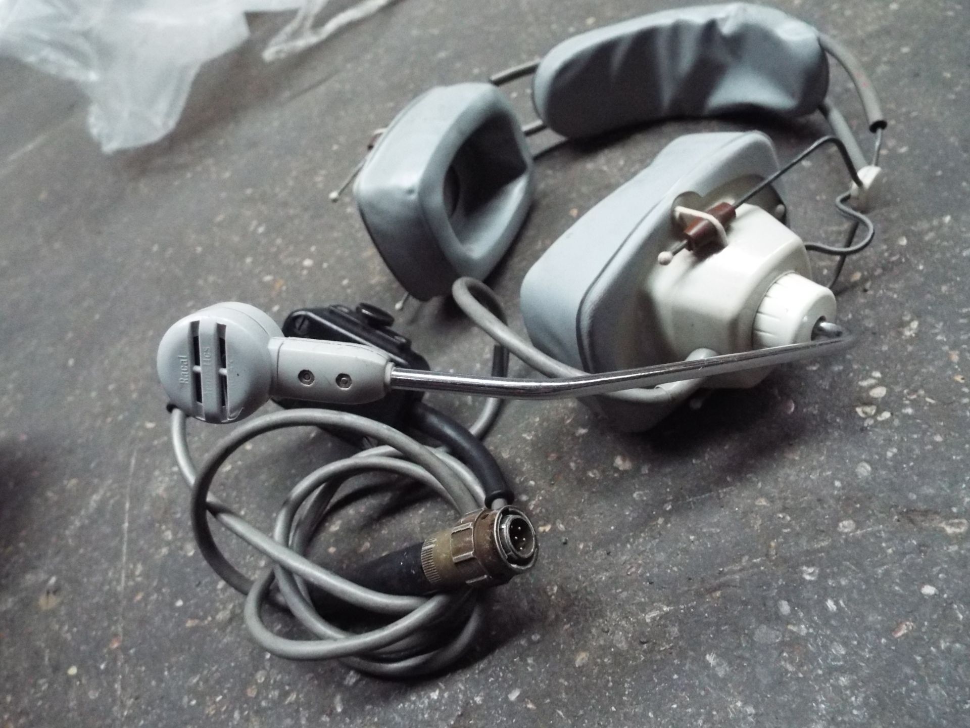 11 x Amplivox Astrolite Headsets as used by Air Traffic Control and Pilots - Bild 3 aus 5