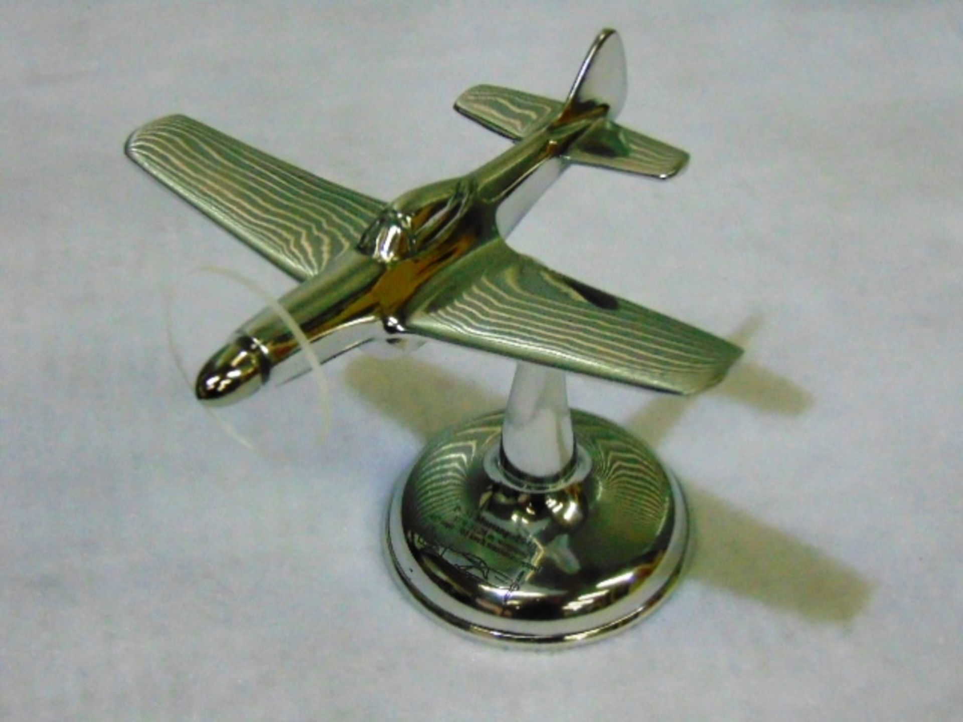 Aluminium Desktop WWII P-51 Mustang Model - Image 3 of 6