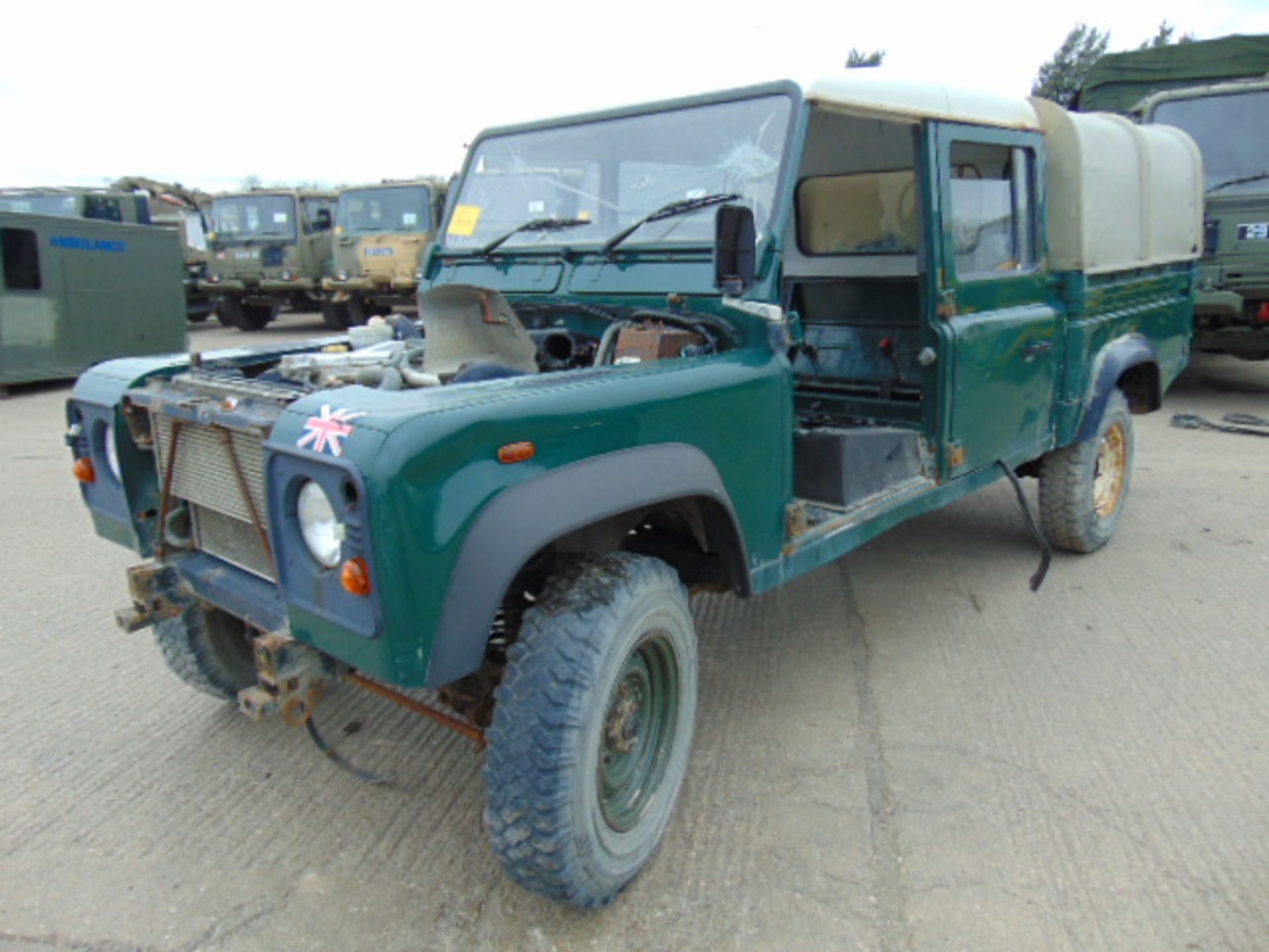 Land Rover Defender 130 TD5 Double Cab Pick Up - Image 3 of 16