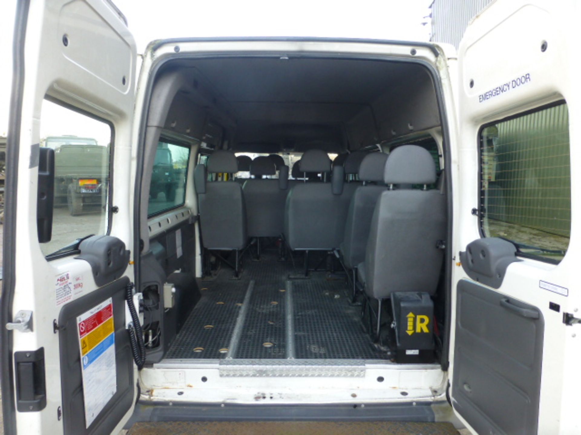 Ford Transit 11 Seat LWB Minibus - Bild 12 aus 19