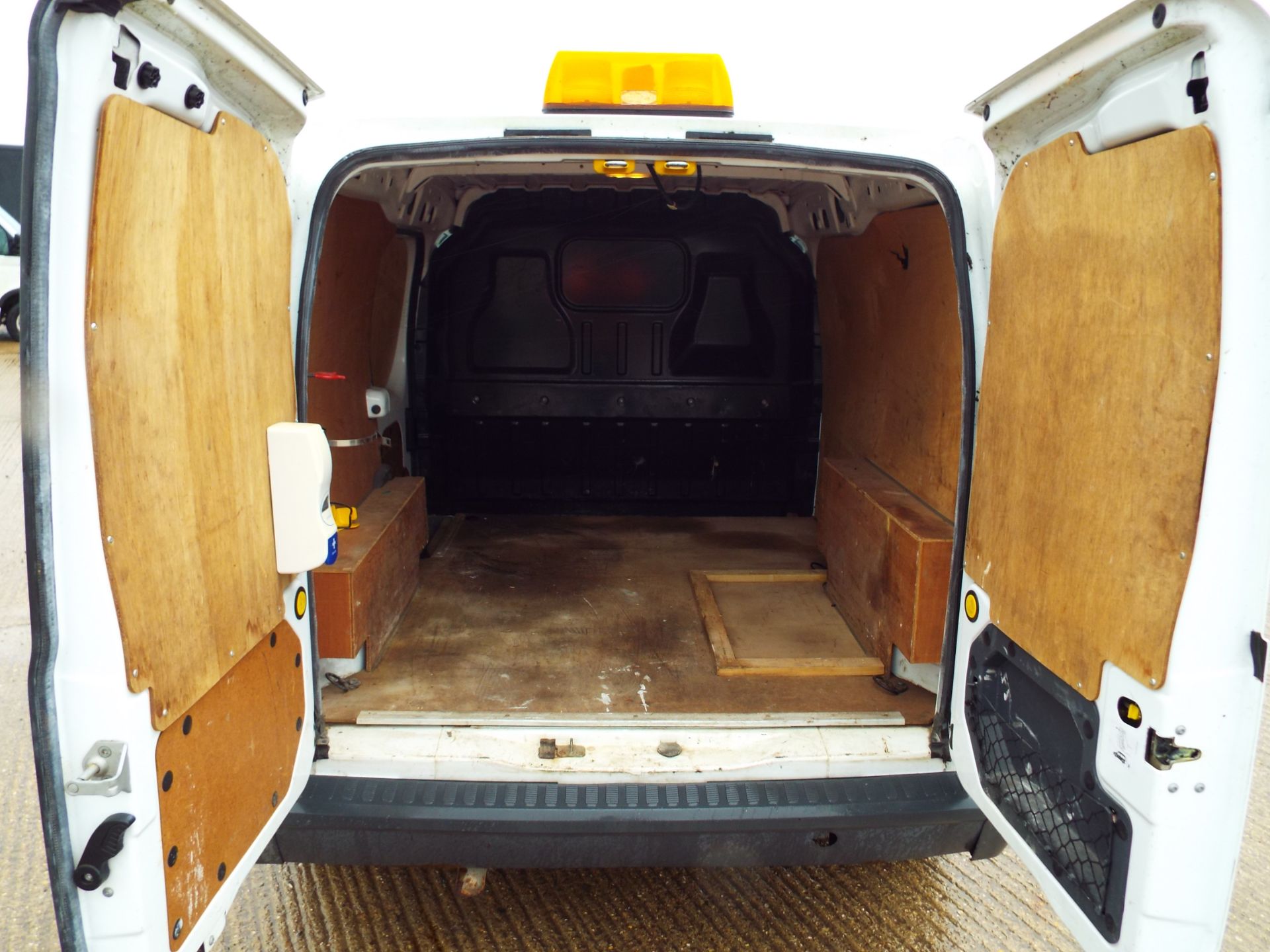 Ford Transit Connect T200 L75 Panel Van - Bild 13 aus 15