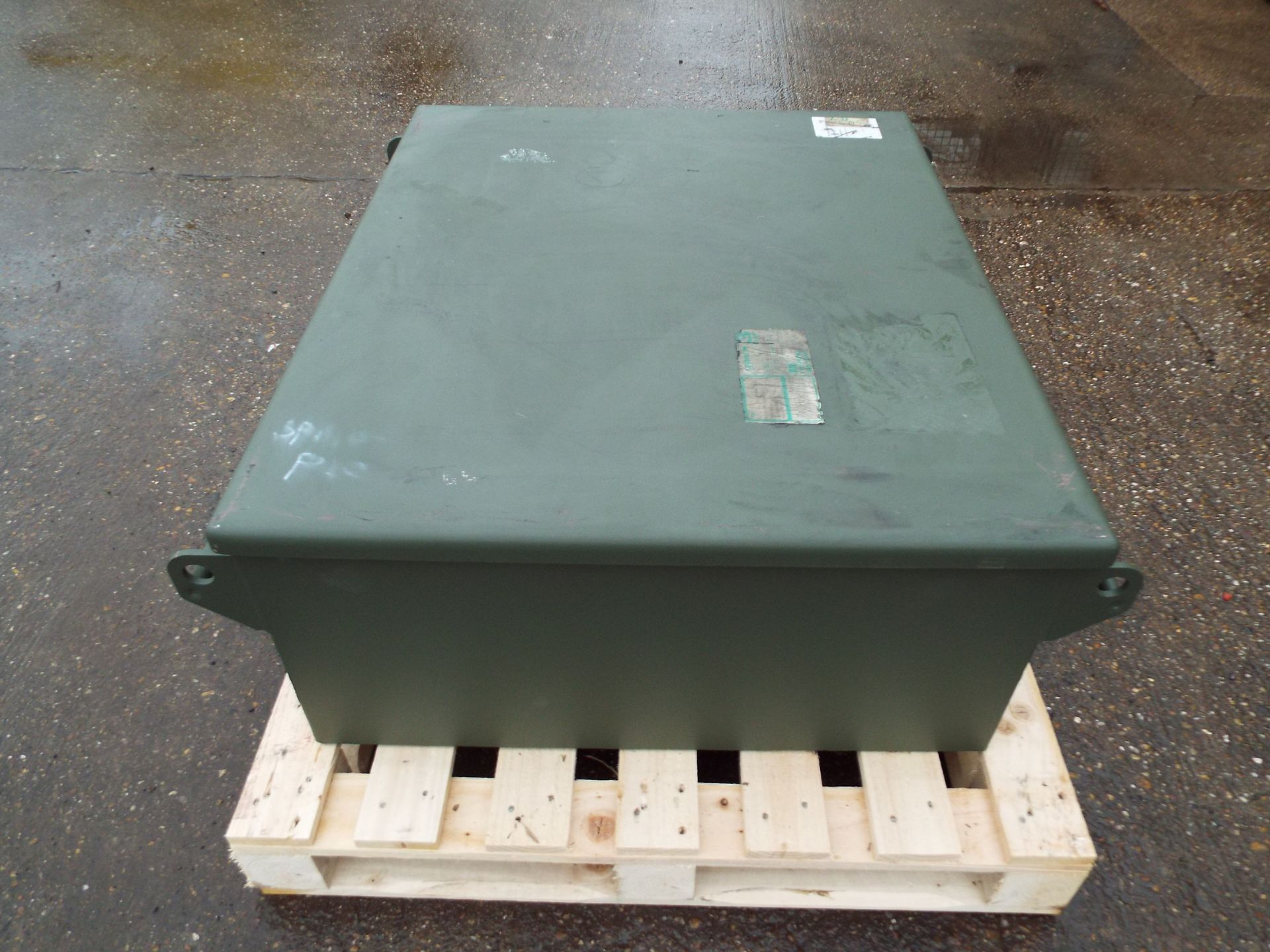 Unissued Heavy Duty Steel Vehicle Stowage Box - Image 3 of 6