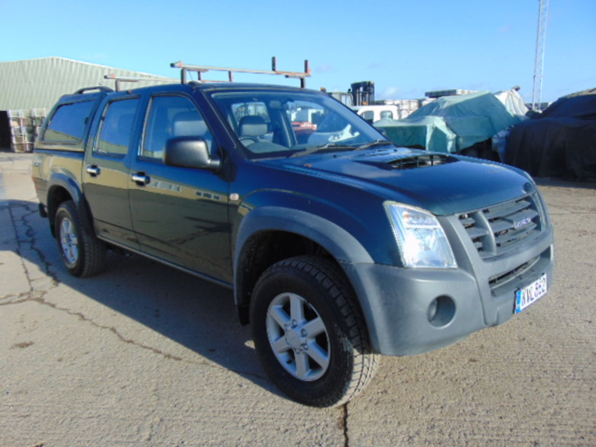 Isuzu D-Max Double Cab 2.5 Diesel 4 x 4 Pickup