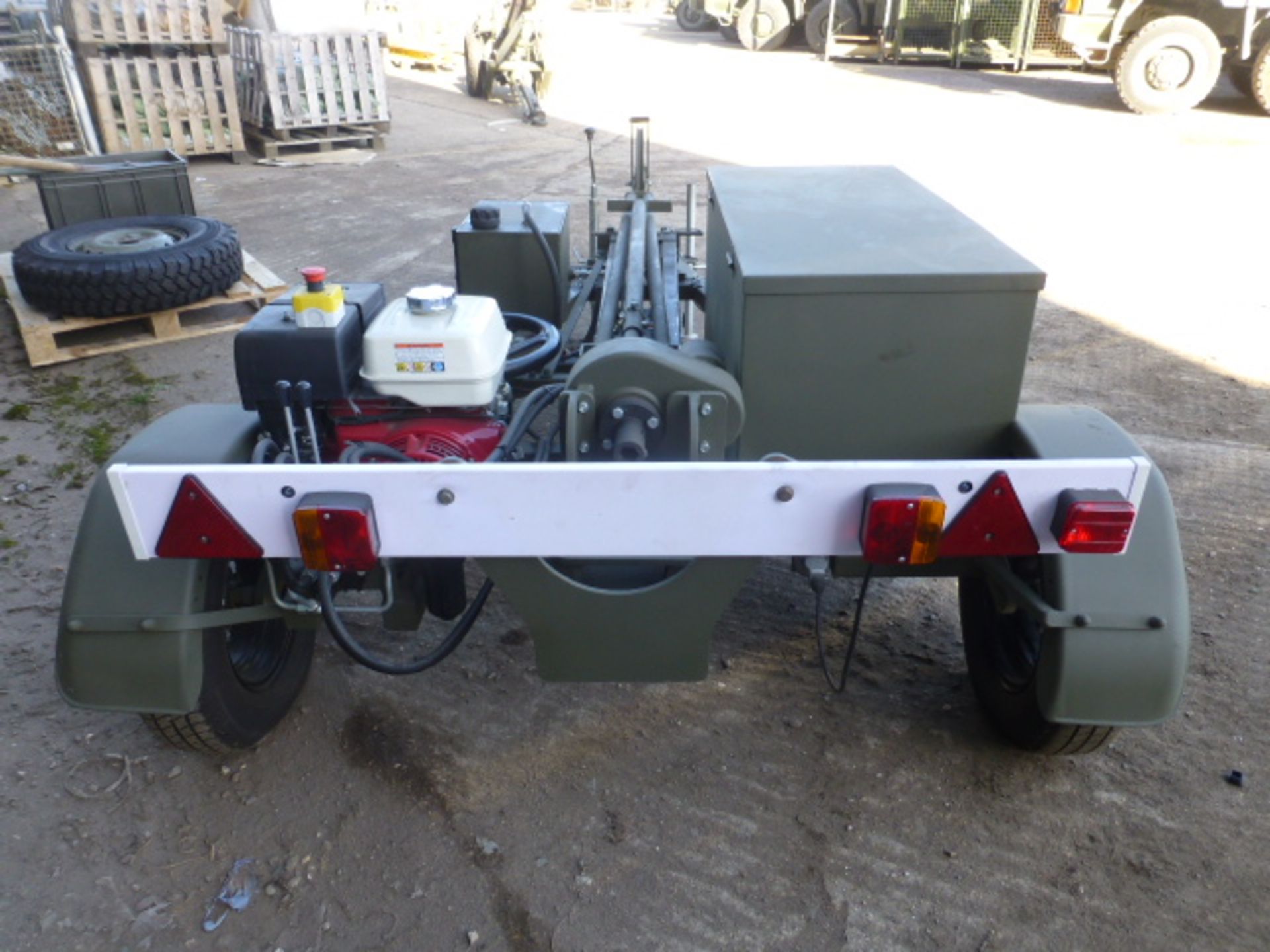 Trailer Mounted Mobile Drilling Rig - Image 8 of 11