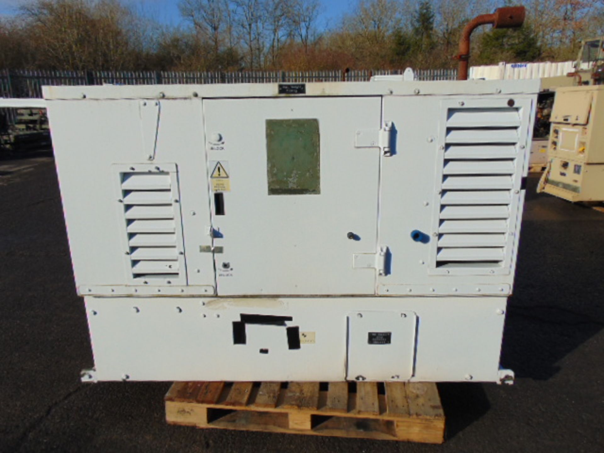 Harrington 28.7 KVA 3 phase Diesel Generator. - Bild 10 aus 10