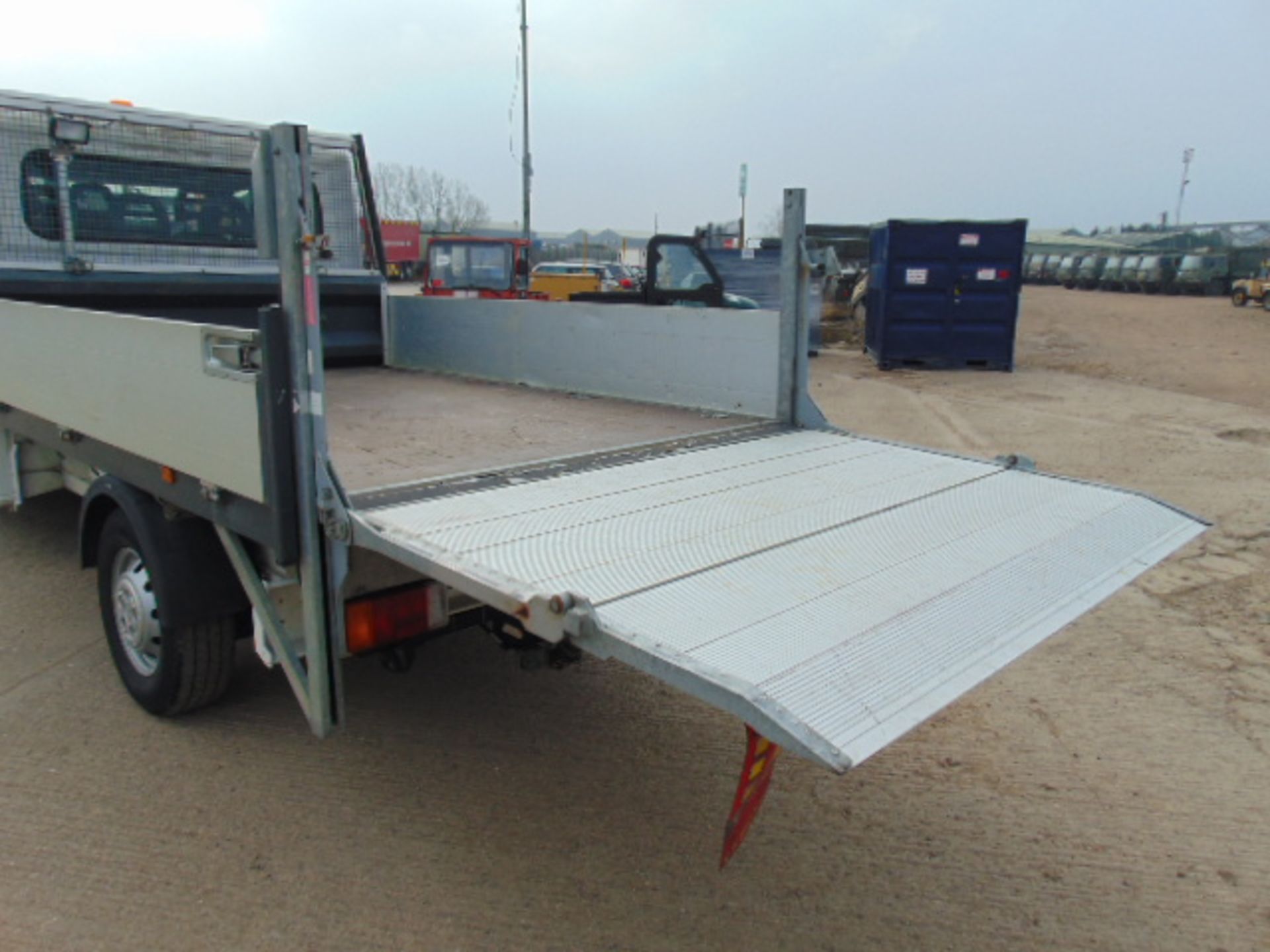 Citroen Relay 7 Seater Double Cab Dropside Pickup with 500kg Ratcliff Palfinger Tail Lift - Image 18 of 27