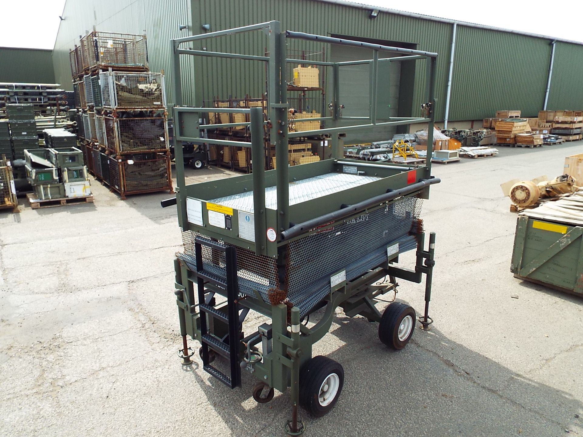 UK Lift 4m Mobile Hydraulic Work Platform - Bild 5 aus 17