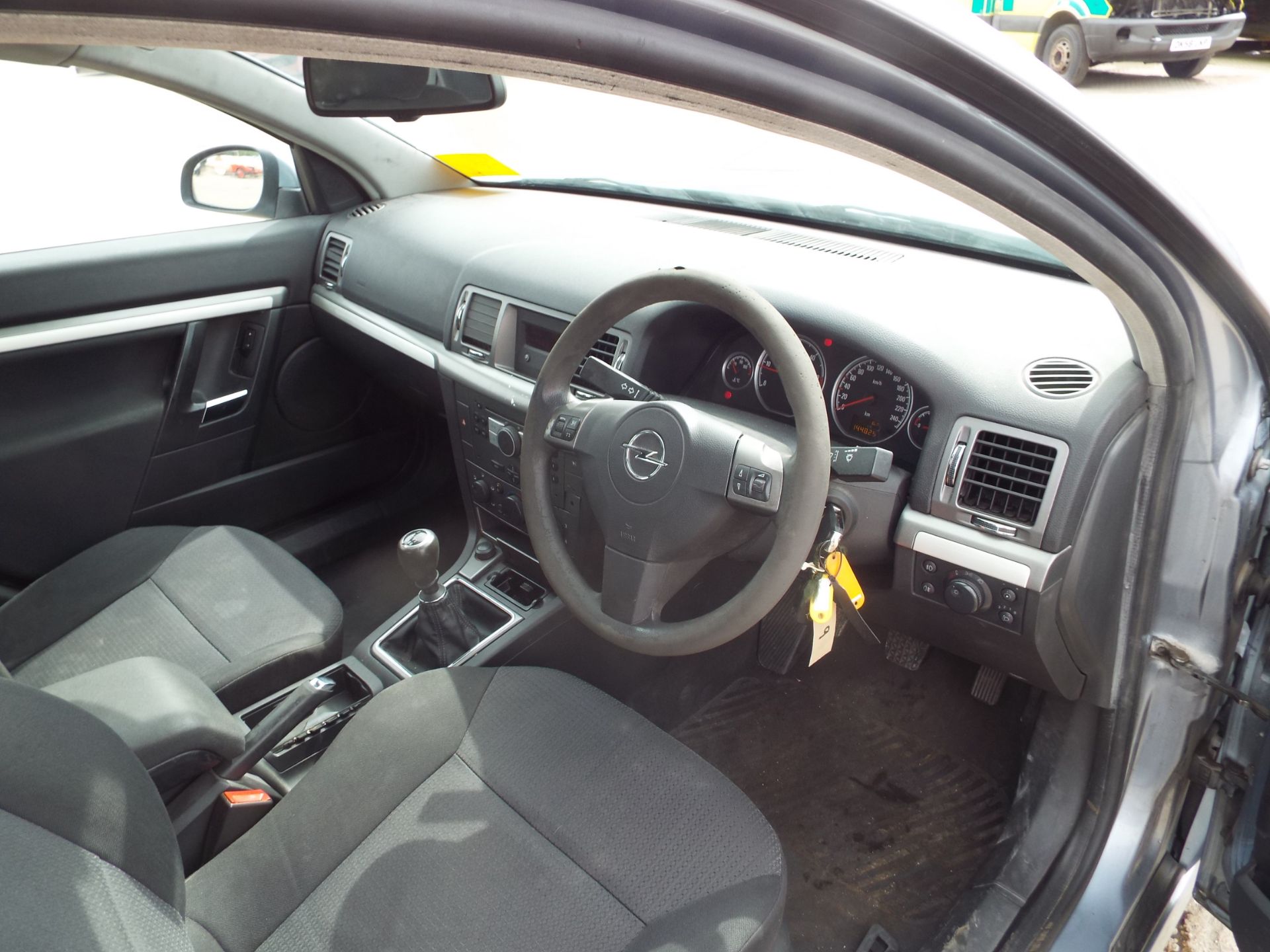 Opel Vectra 1.9 CDTi - Image 12 of 21