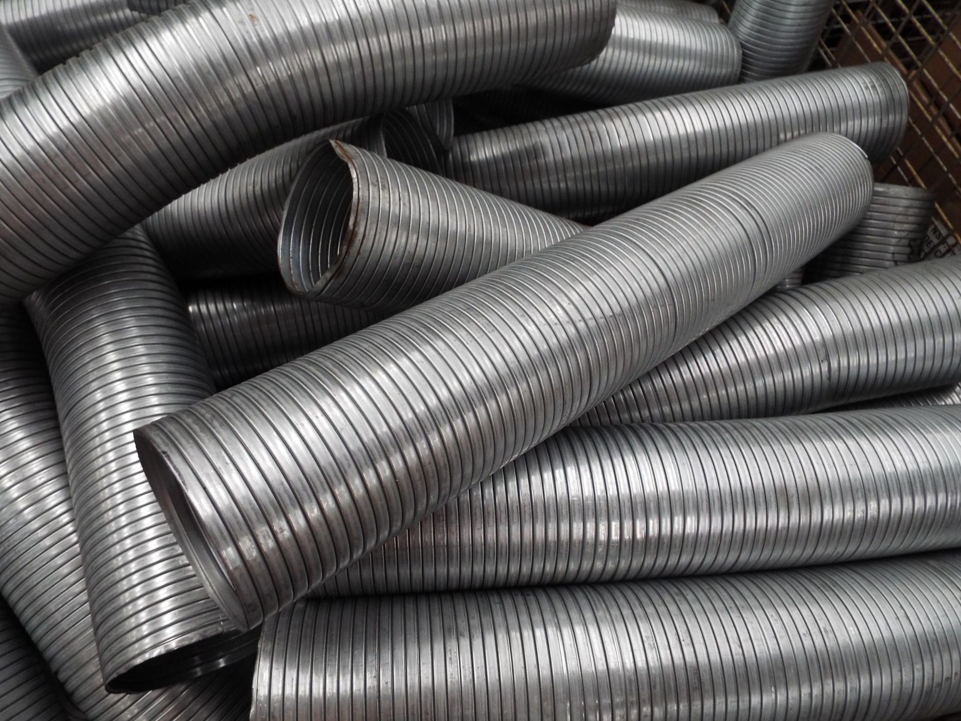 Approx 71 x Lengths of Metallic Tubing - Image 3 of 4