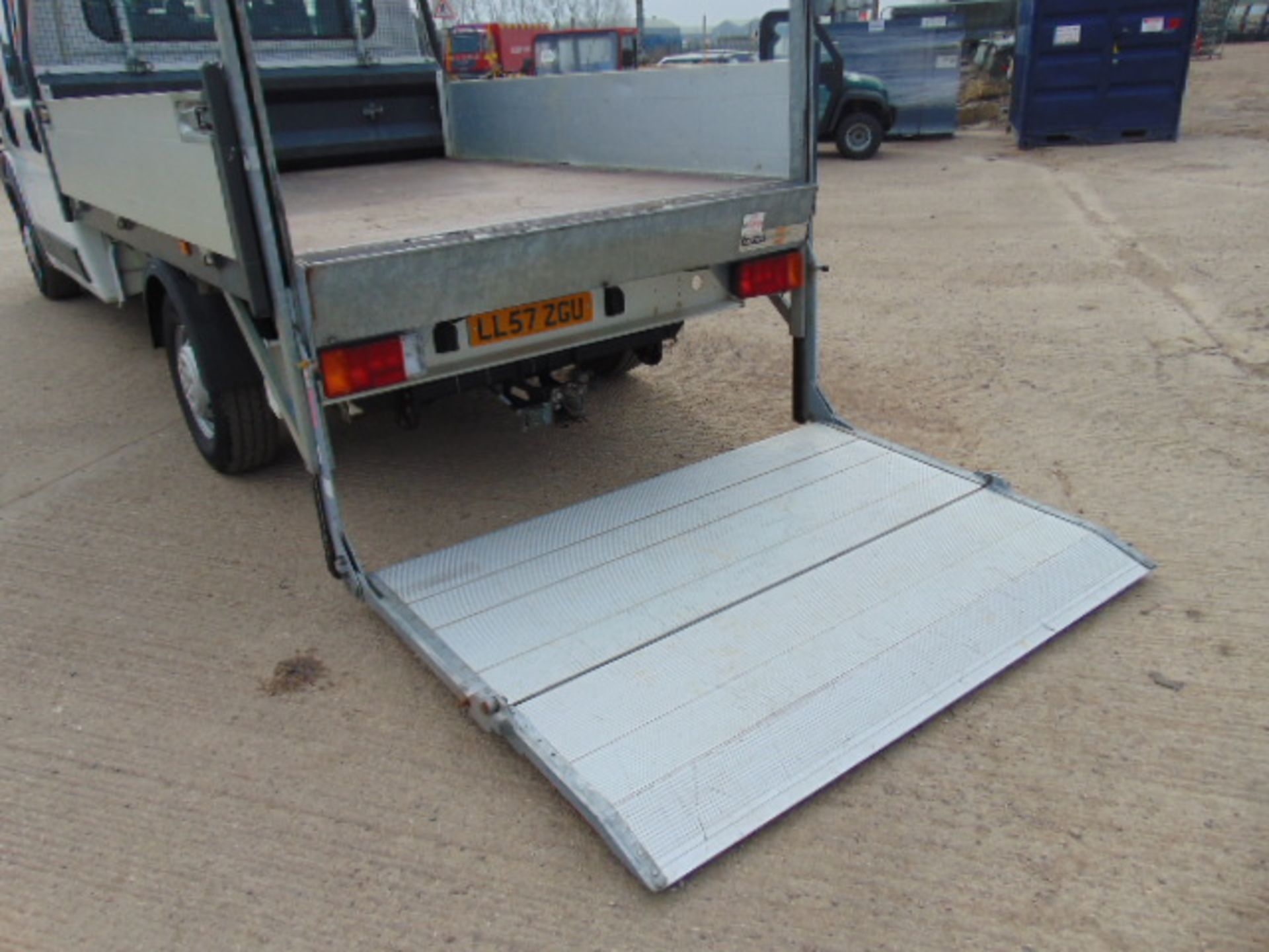 Citroen Relay 7 Seater Double Cab Dropside Pickup with 500kg Ratcliff Palfinger Tail Lift - Image 17 of 27