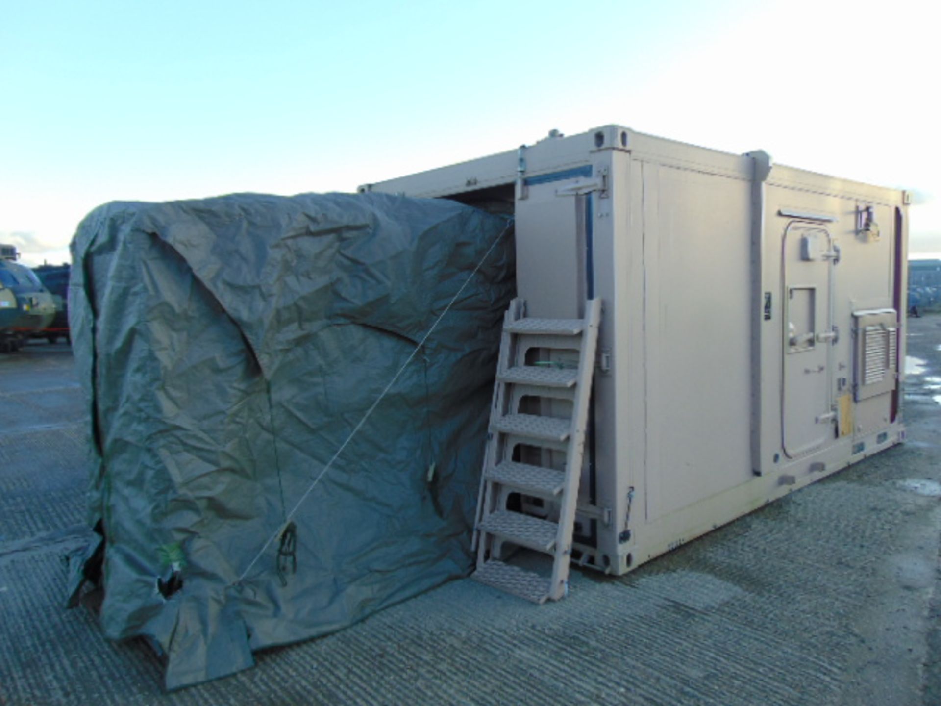 Demountable Workshop/Communications Cabin - Image 11 of 54