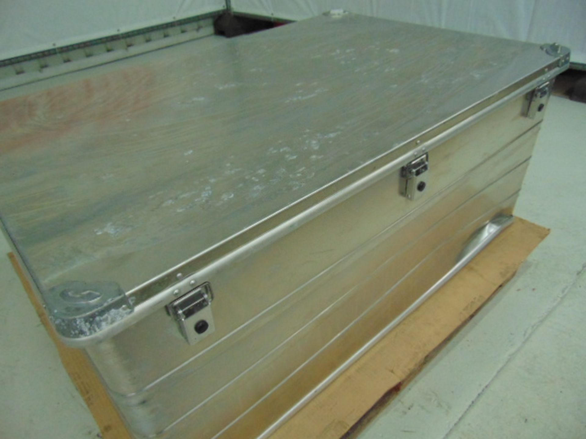 Unissued Heavy Duty Aluminium Stacking Case - Image 5 of 9