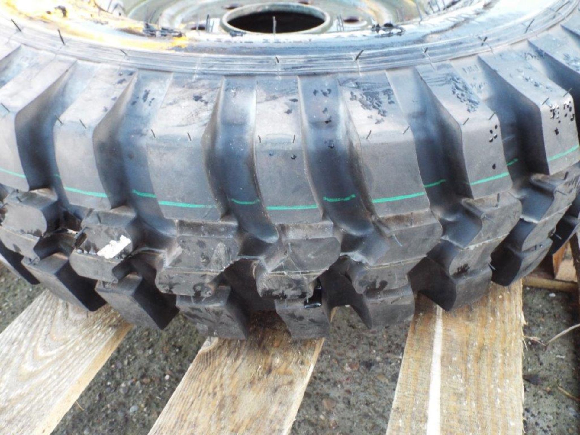 Petlas 9.00 x 16 Tyre complete with 5 stud rim - Image 8 of 9