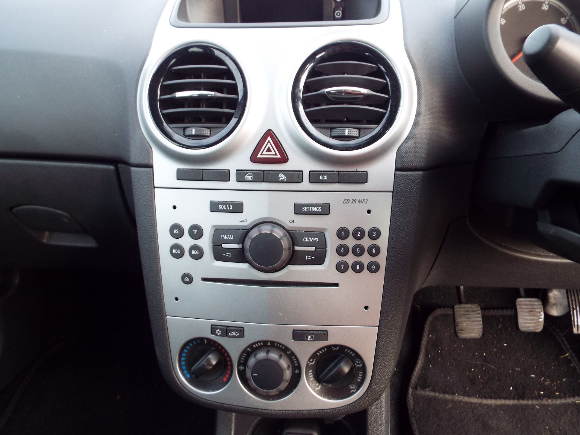 Vauxhall Corsa 1.3 CDTi exclusiv - Bild 11 aus 27