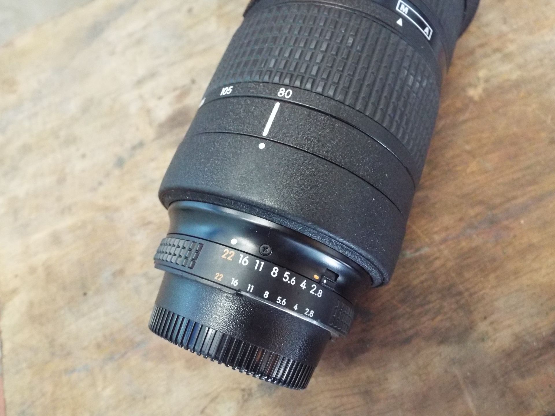 Nikon ED AF Nikkor 80-200mm 1:2.8 D Lense with Leather Carry Case - Image 4 of 8